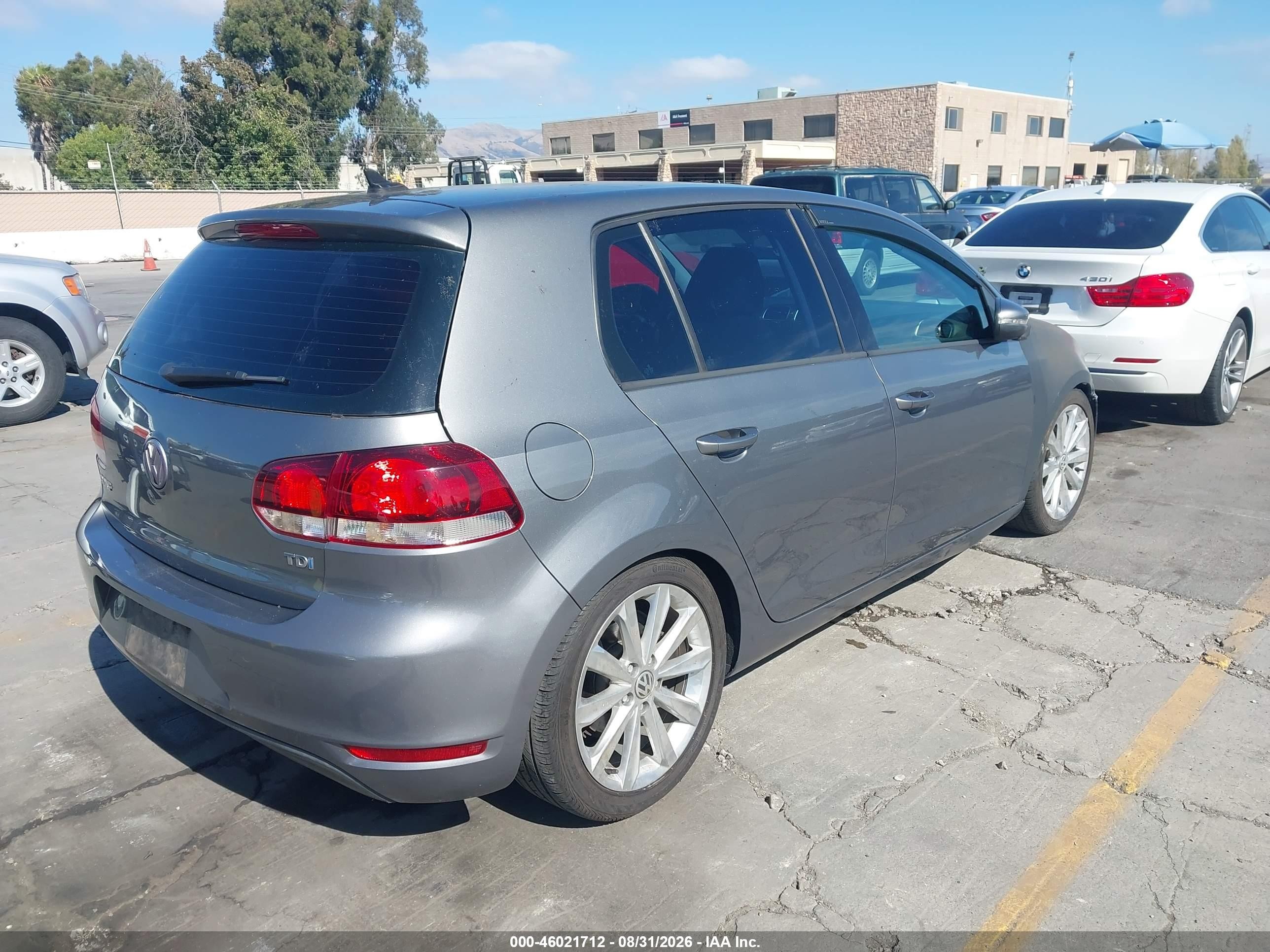 2013 Volkswagen Golf 2.0l Tdi 4-door Gray vin: WVWNM7AJ5DW132412