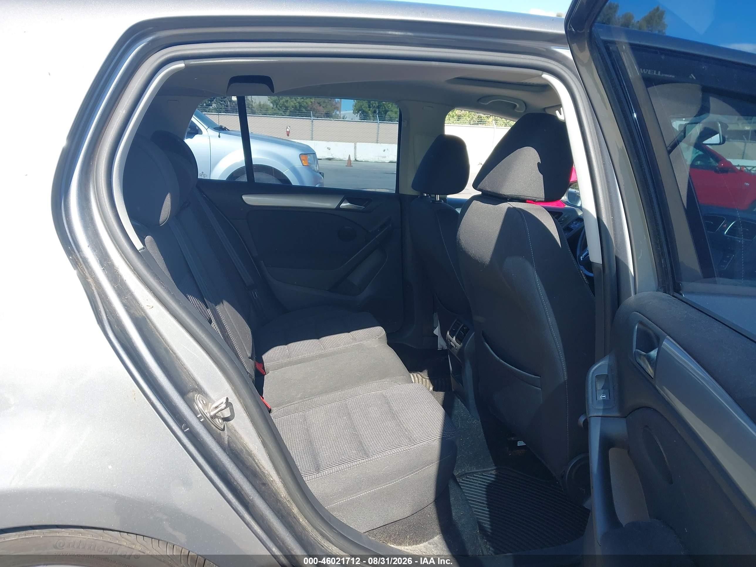 2013 Volkswagen Golf 2.0l Tdi 4-door Gray vin: WVWNM7AJ5DW132412
