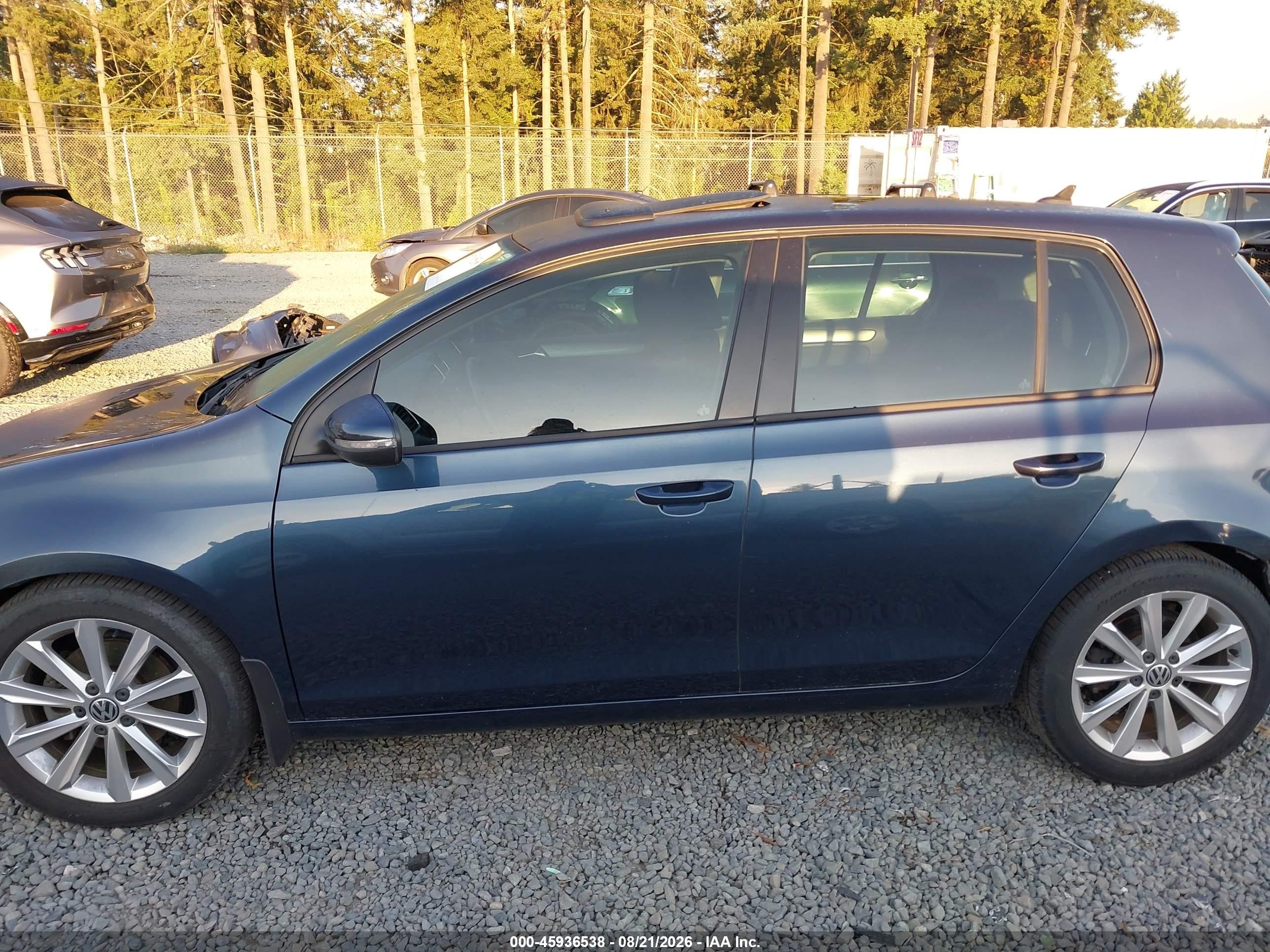 2012 Volkswagen Golf Tdi 4-door Blue vin: WVWNM7AJ6CW251908