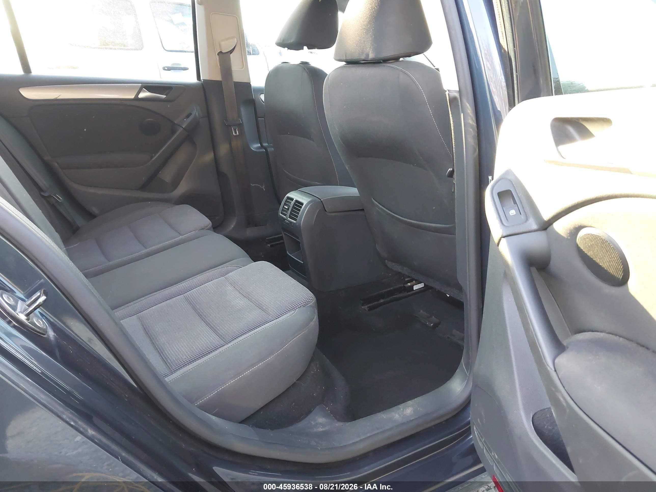 2012 Volkswagen Golf Tdi 4-door Blue vin: WVWNM7AJ6CW251908