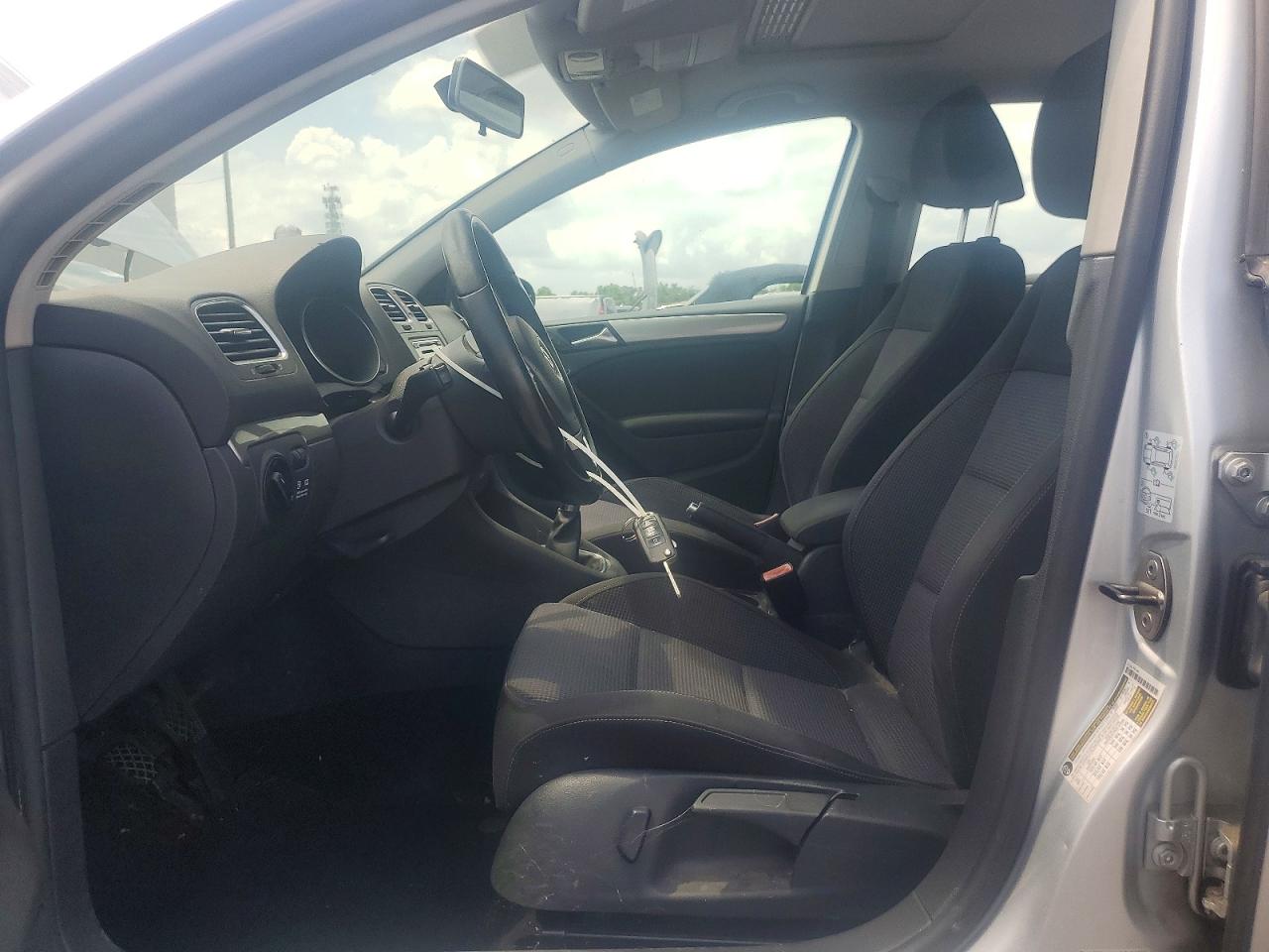2012 Volkswagen Golf Silver vin: WVWNM7AJ8CW301062