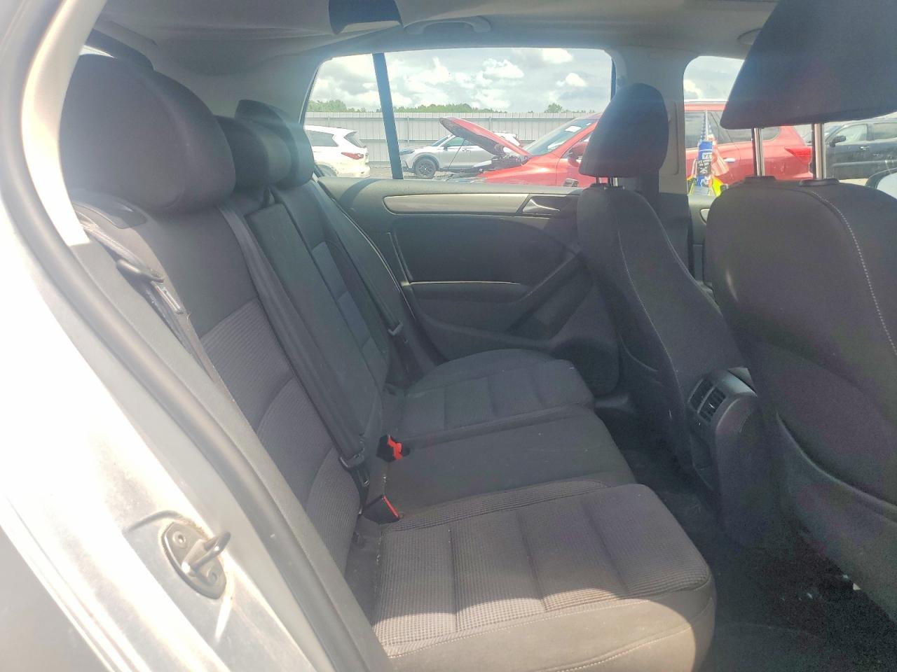 2012 Volkswagen Golf Silver vin: WVWNM7AJ8CW301062