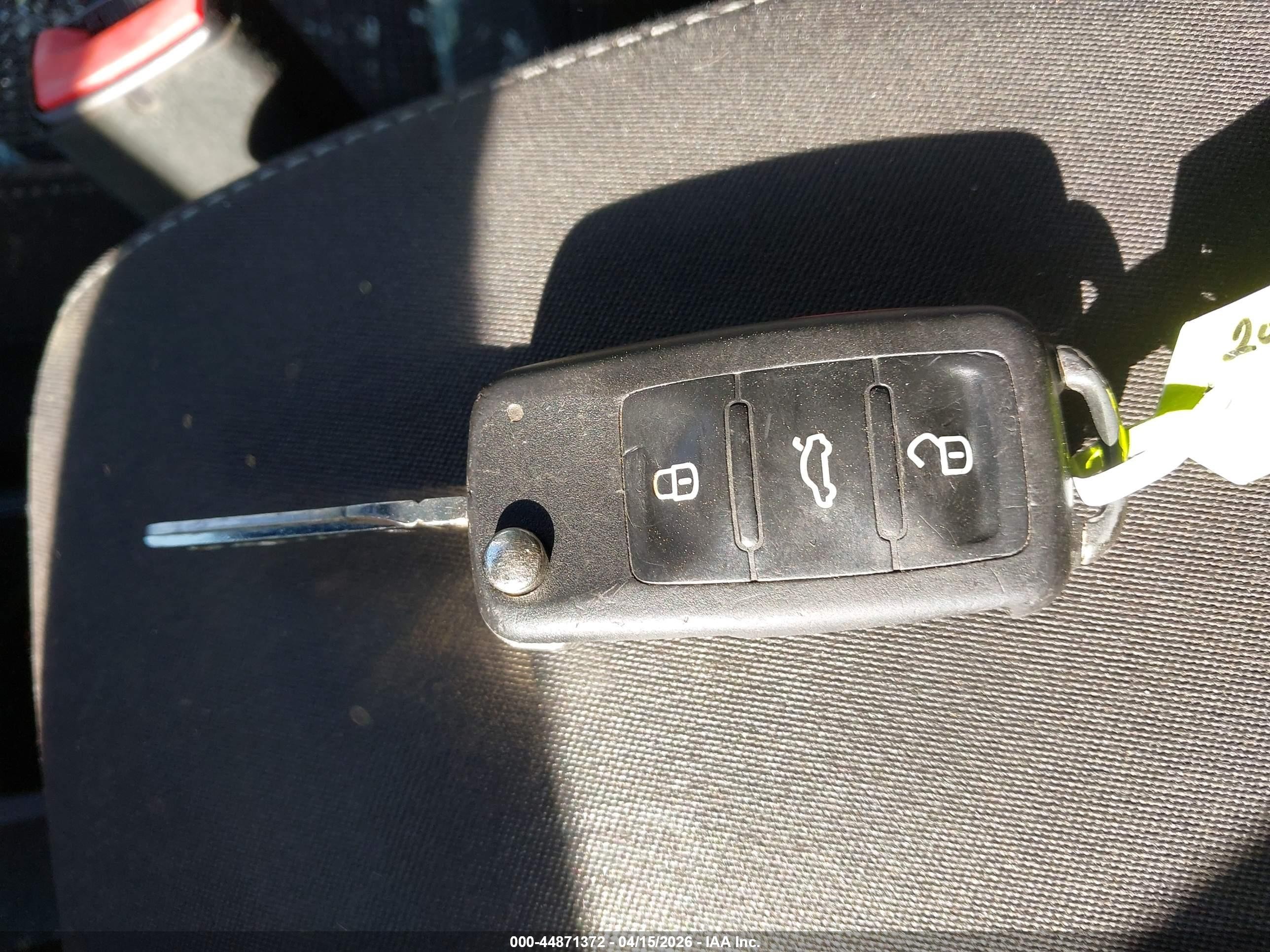 2011 Volkswagen Golf Tdi 4-door Black vin: WVWNM9AJ7BW191681