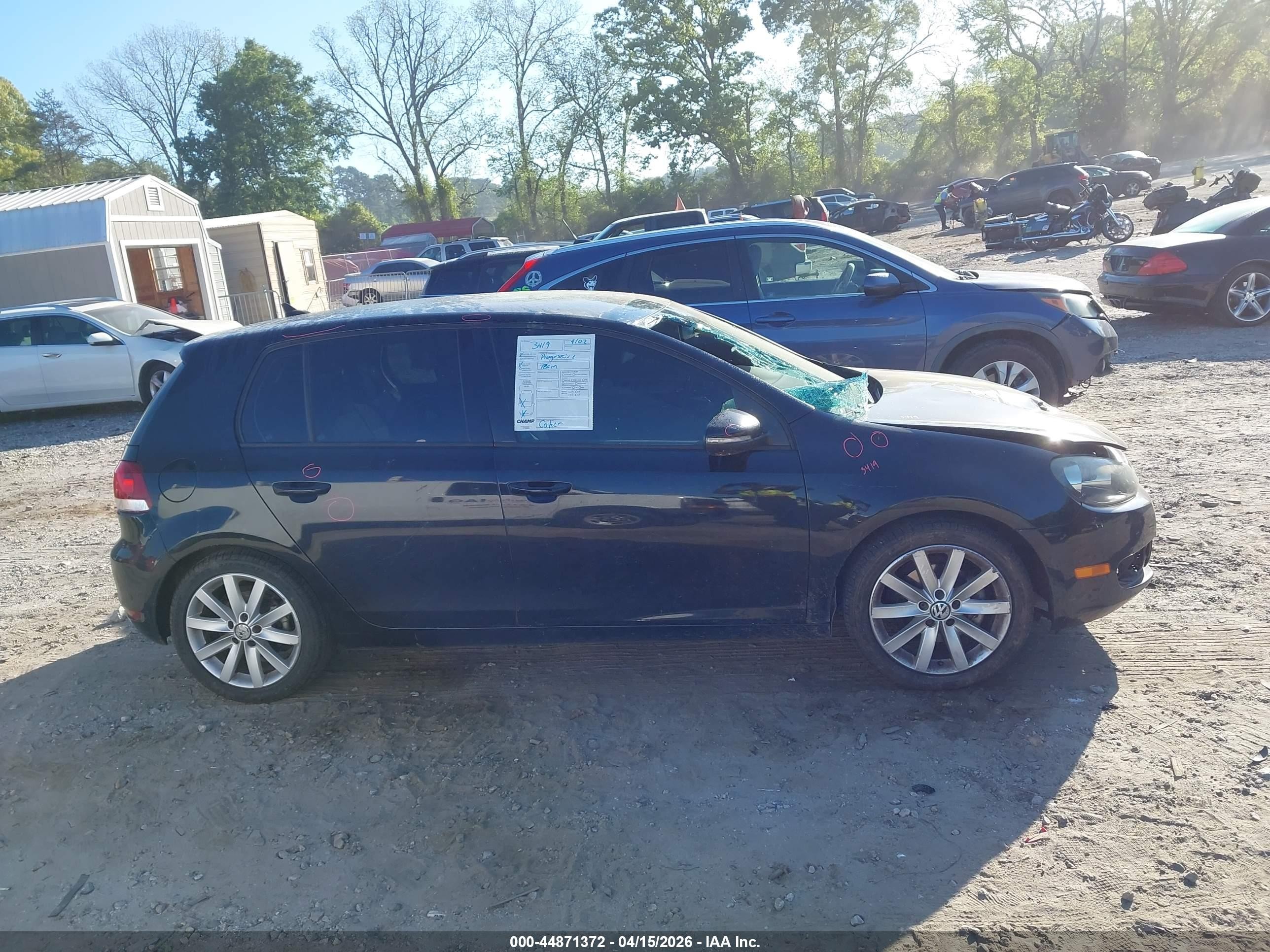 2011 Volkswagen Golf Tdi 4-door Black vin: WVWNM9AJ7BW191681
