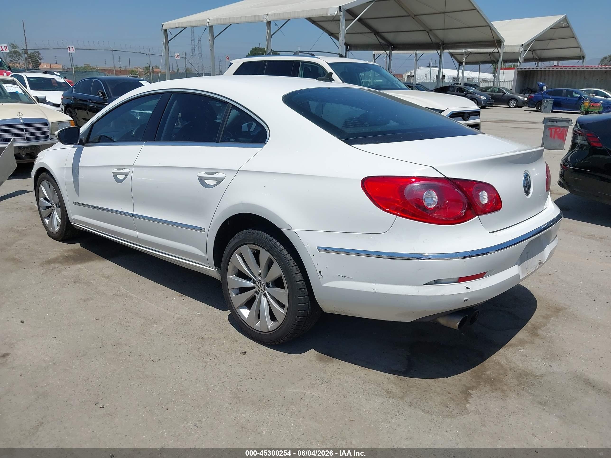 2010 Volkswagen Cc Sport White vin: WVWNP7AN6AE536749