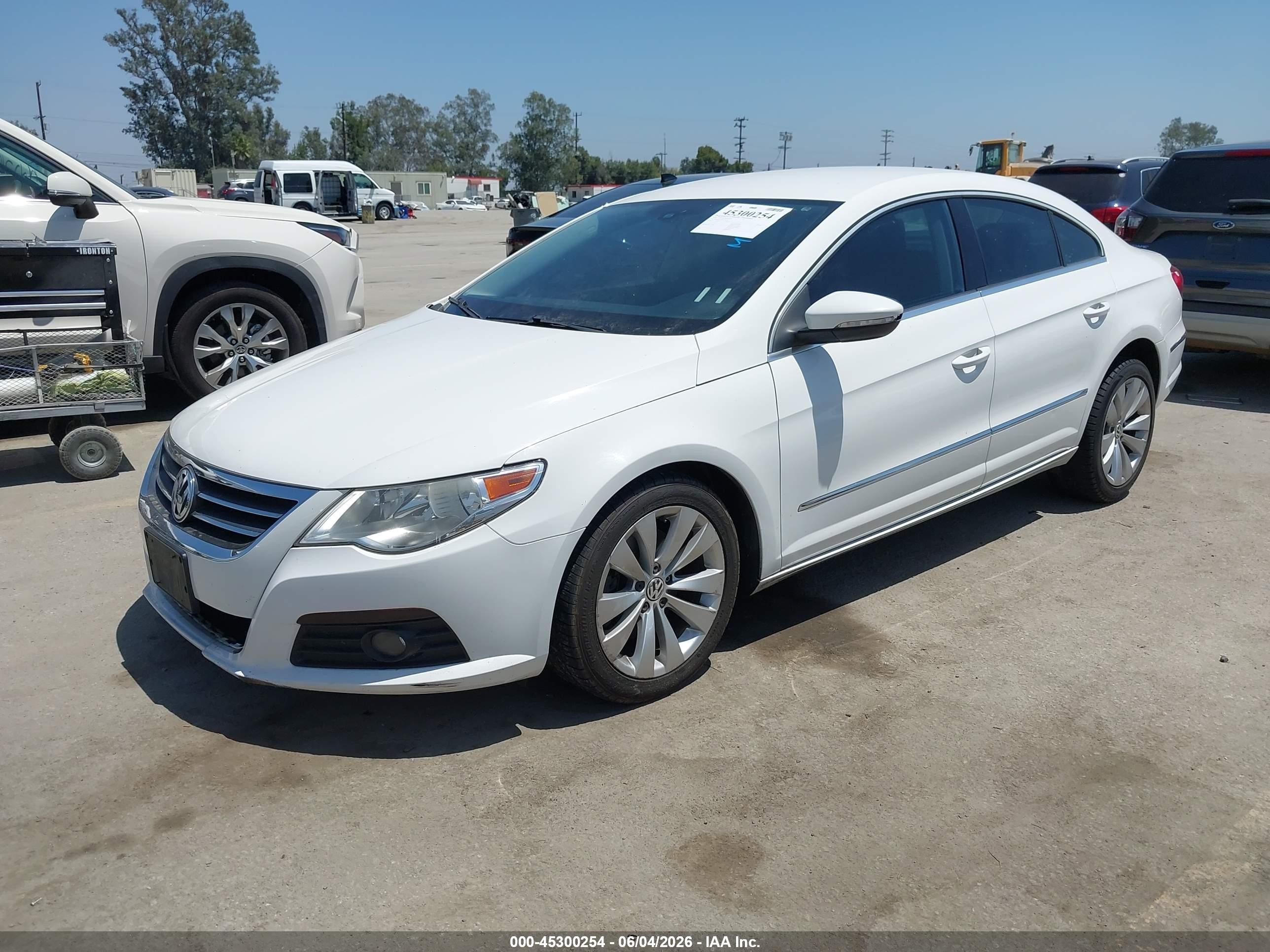2010 Volkswagen Cc Sport White vin: WVWNP7AN6AE536749