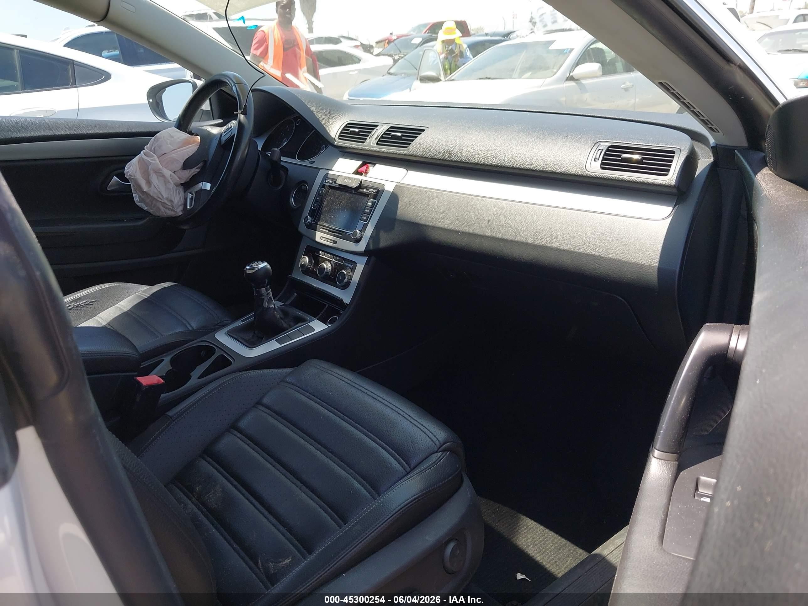 2010 Volkswagen Cc Sport White vin: WVWNP7AN6AE536749