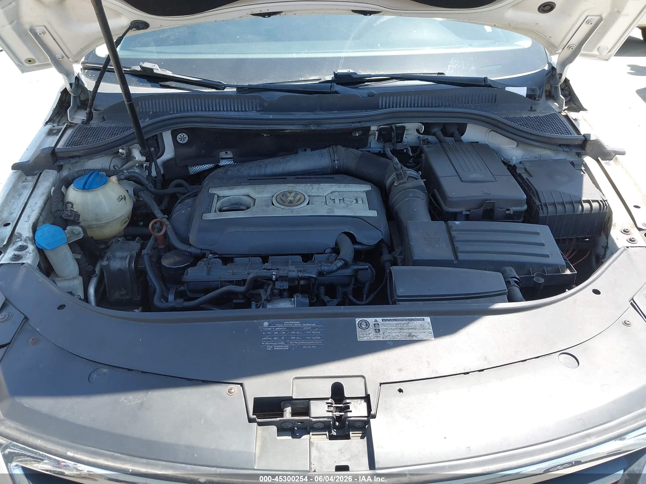 2010 Volkswagen Cc Sport White vin: WVWNP7AN6AE536749