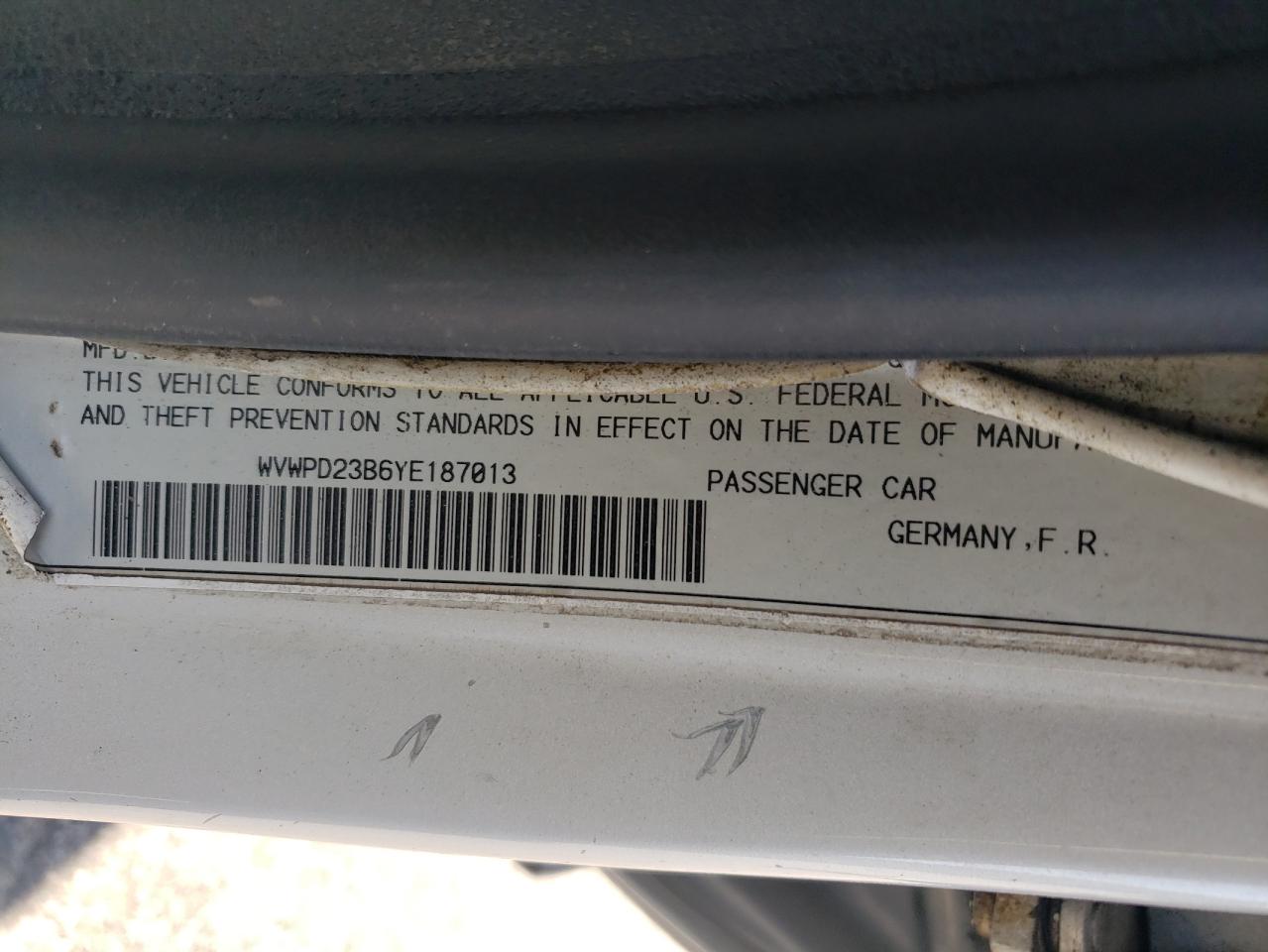 2000 Volkswagen Passat Glx Серебряный vin: WVWPD23B6YE187013