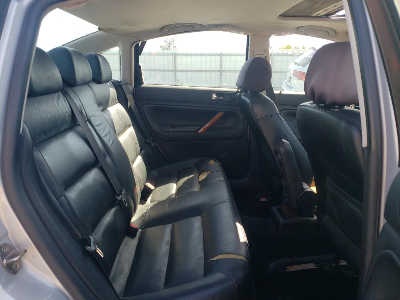 2000 Volkswagen Passat Glx Серебряный vin: WVWPD23B6YE187013