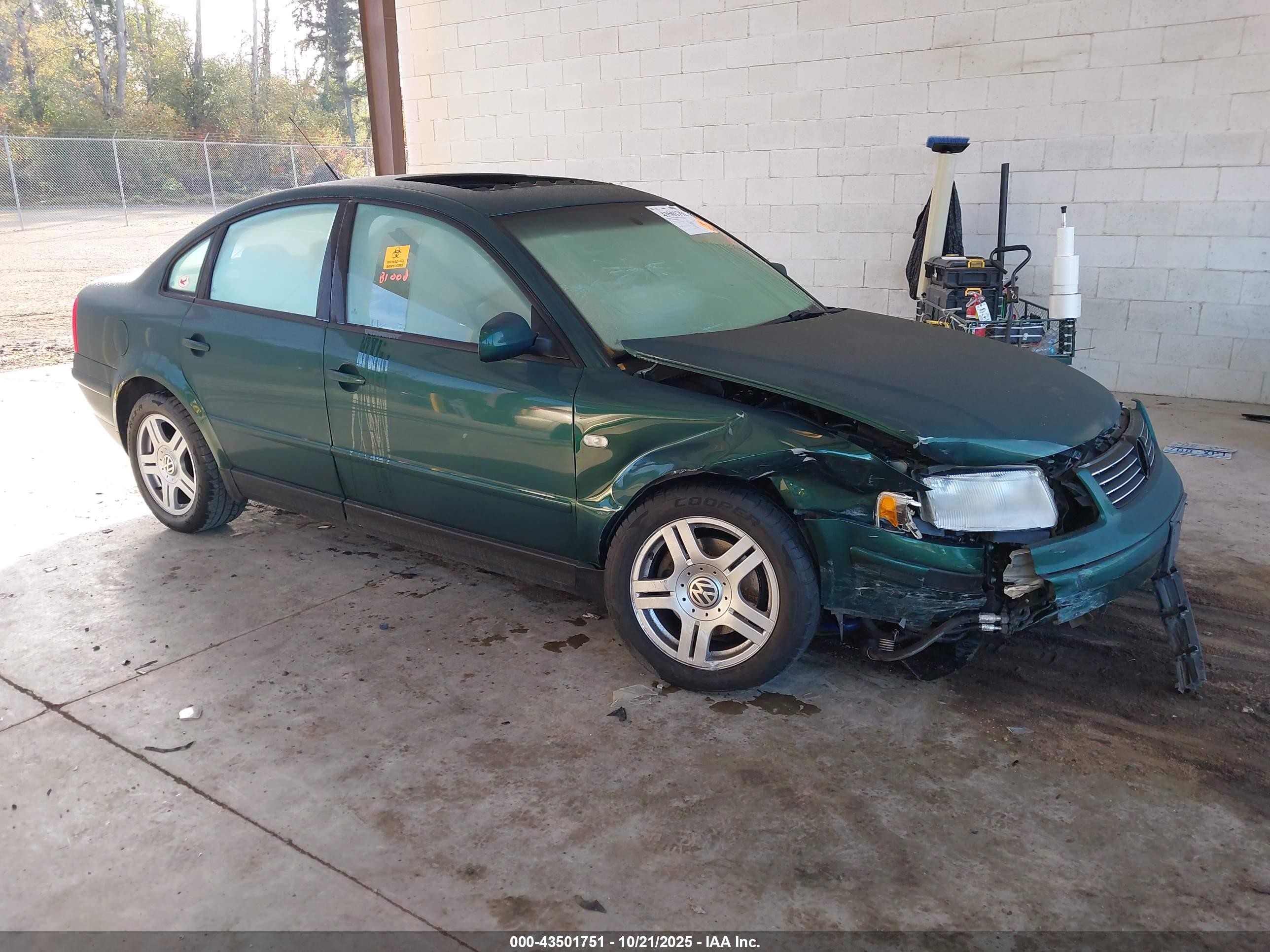 2000 Volkswagen Passat Glx Green vin: WVWPD23B8YP212224