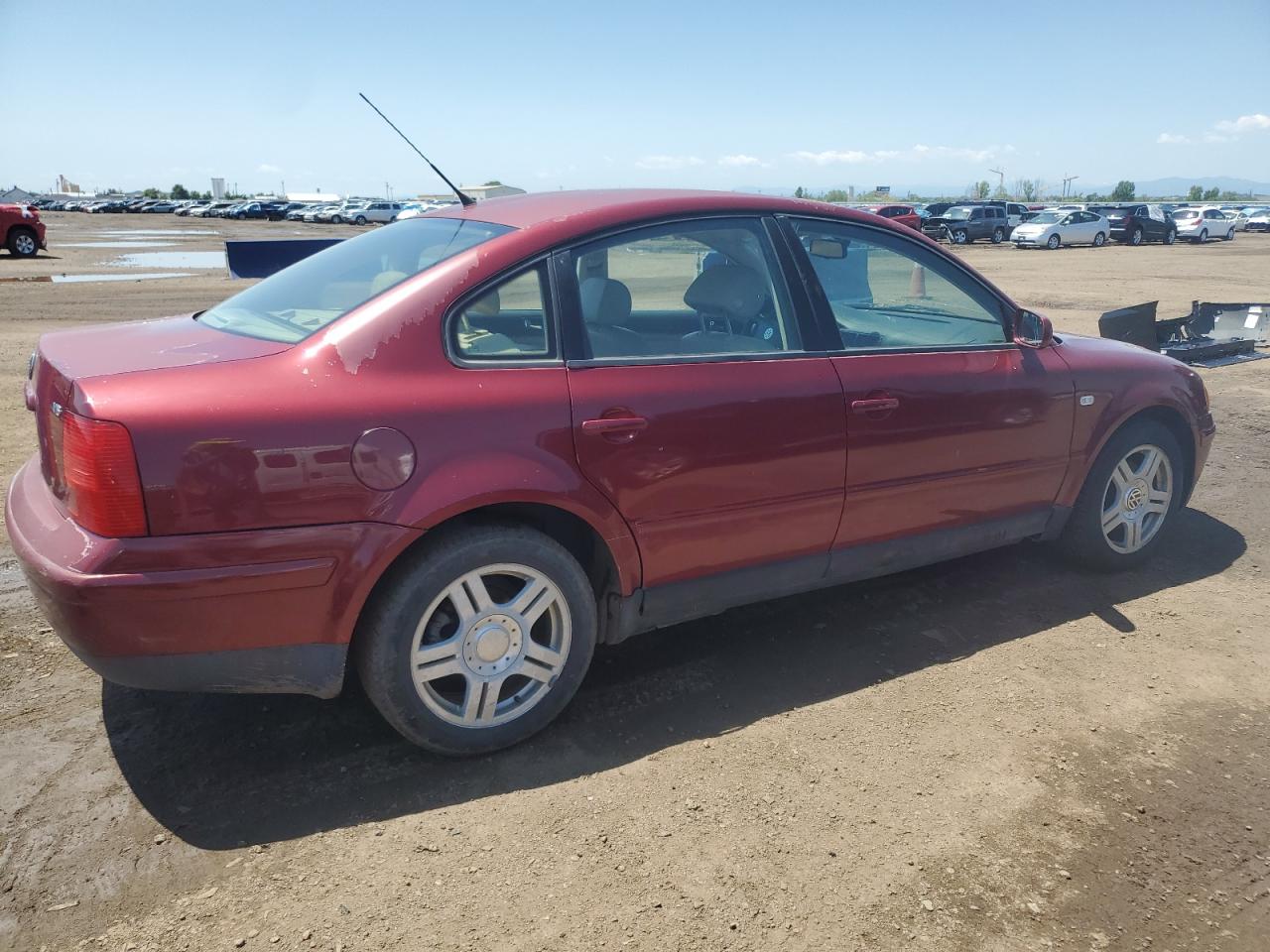 2000 Volkswagen Passat Glx Maroon vin: WVWPD23B9YP211602