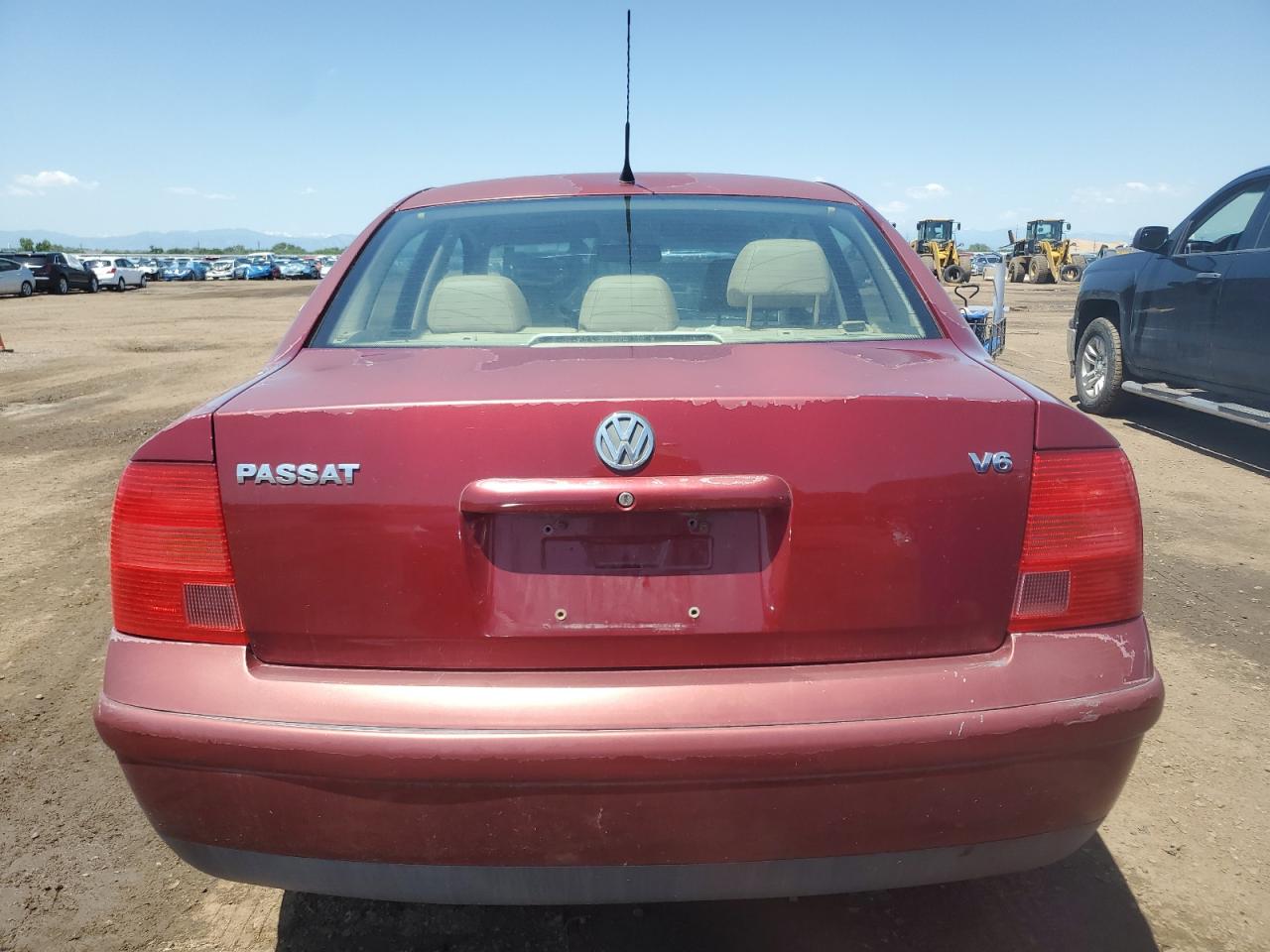2000 Volkswagen Passat Glx Maroon vin: WVWPD23B9YP211602