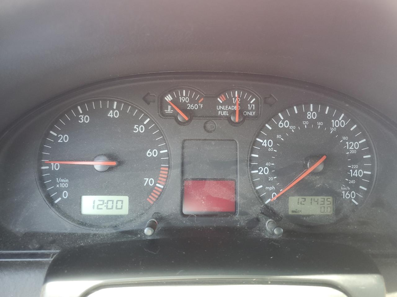 2000 Volkswagen Passat Glx Maroon vin: WVWPD23B9YP211602