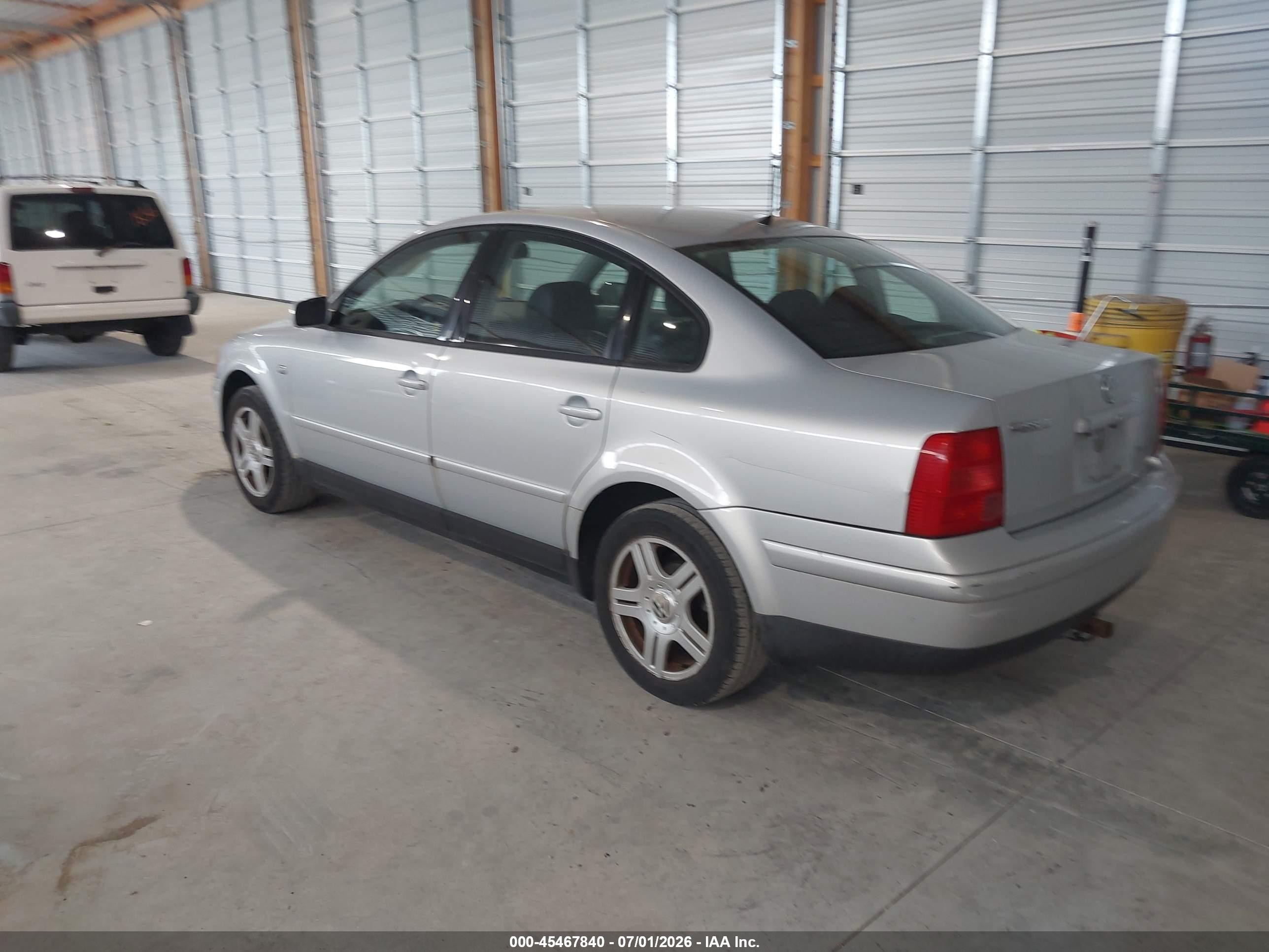 2000 Volkswagen Passat Glx Silver vin: WVWPD23B9YP292648