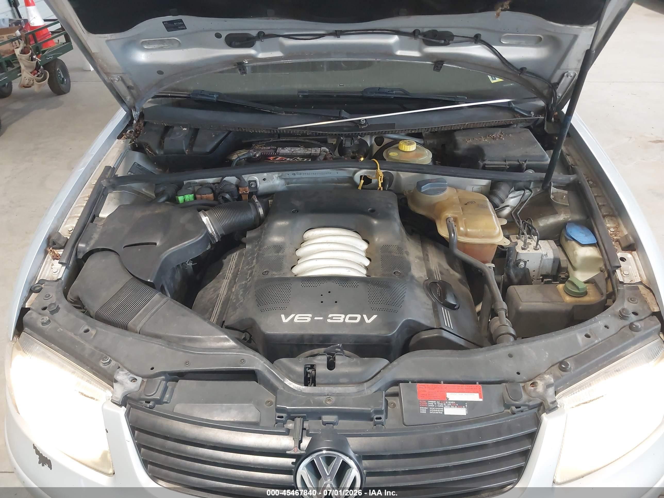 2000 Volkswagen Passat Glx Silver vin: WVWPD23B9YP292648
