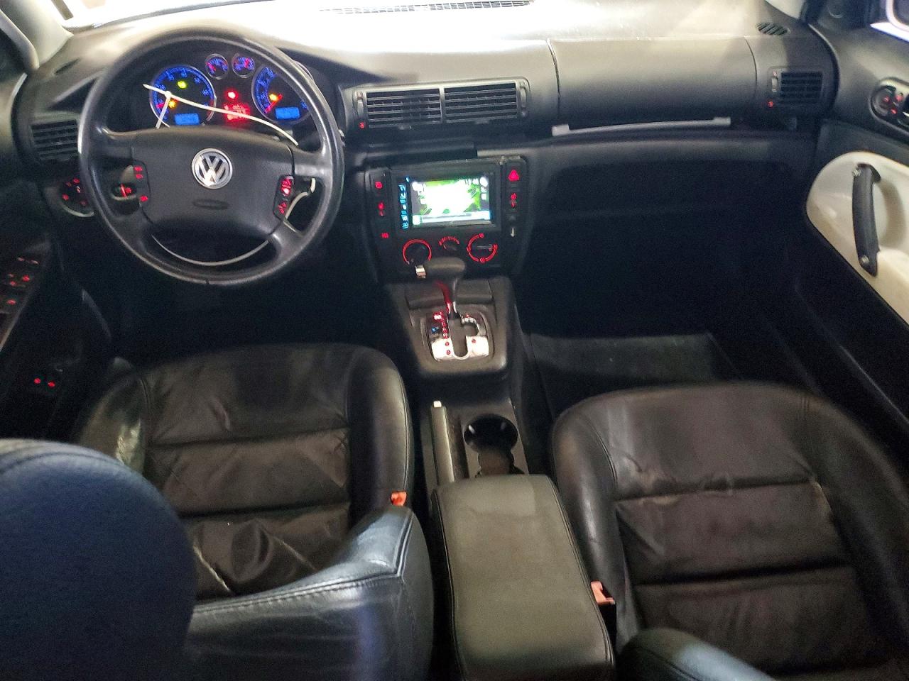 2002 Volkswagen Passat Gls White vin: WVWPD63B02P172106