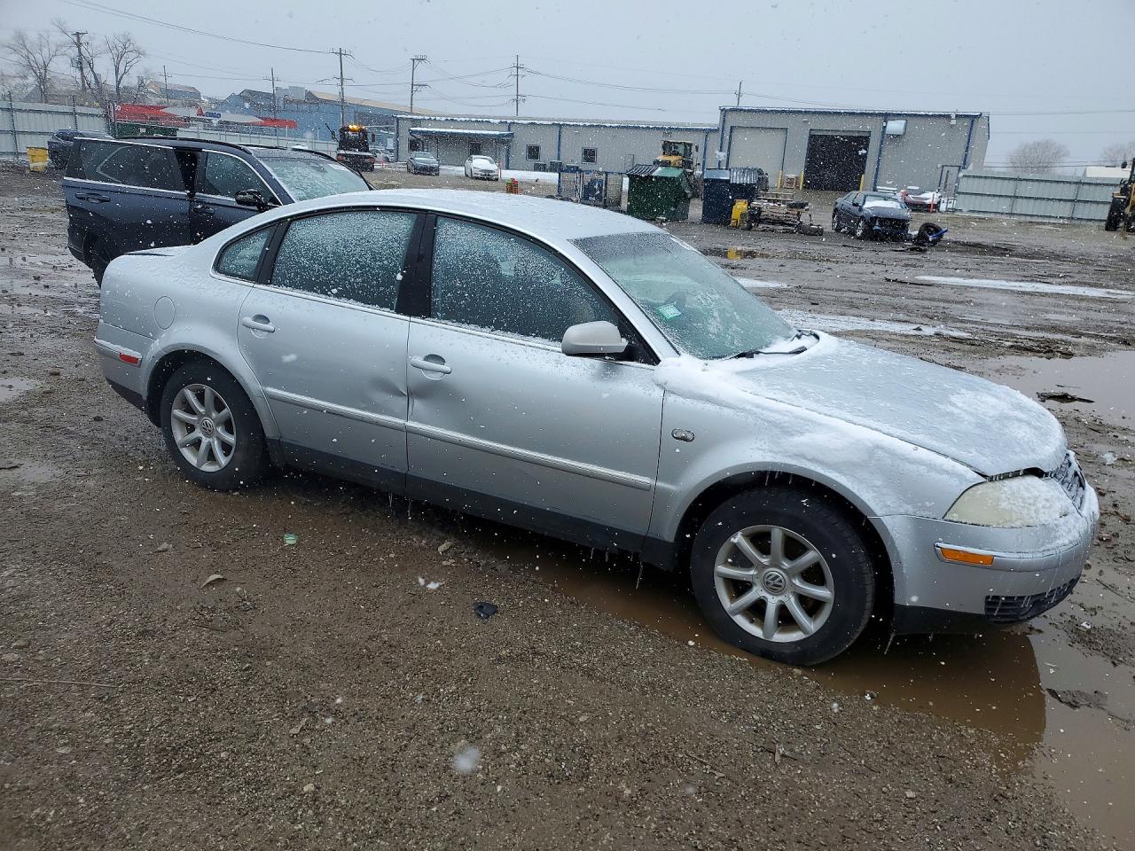 2002 Volkswagen Passat Gls Silver vin: WVWPD63B02P181971