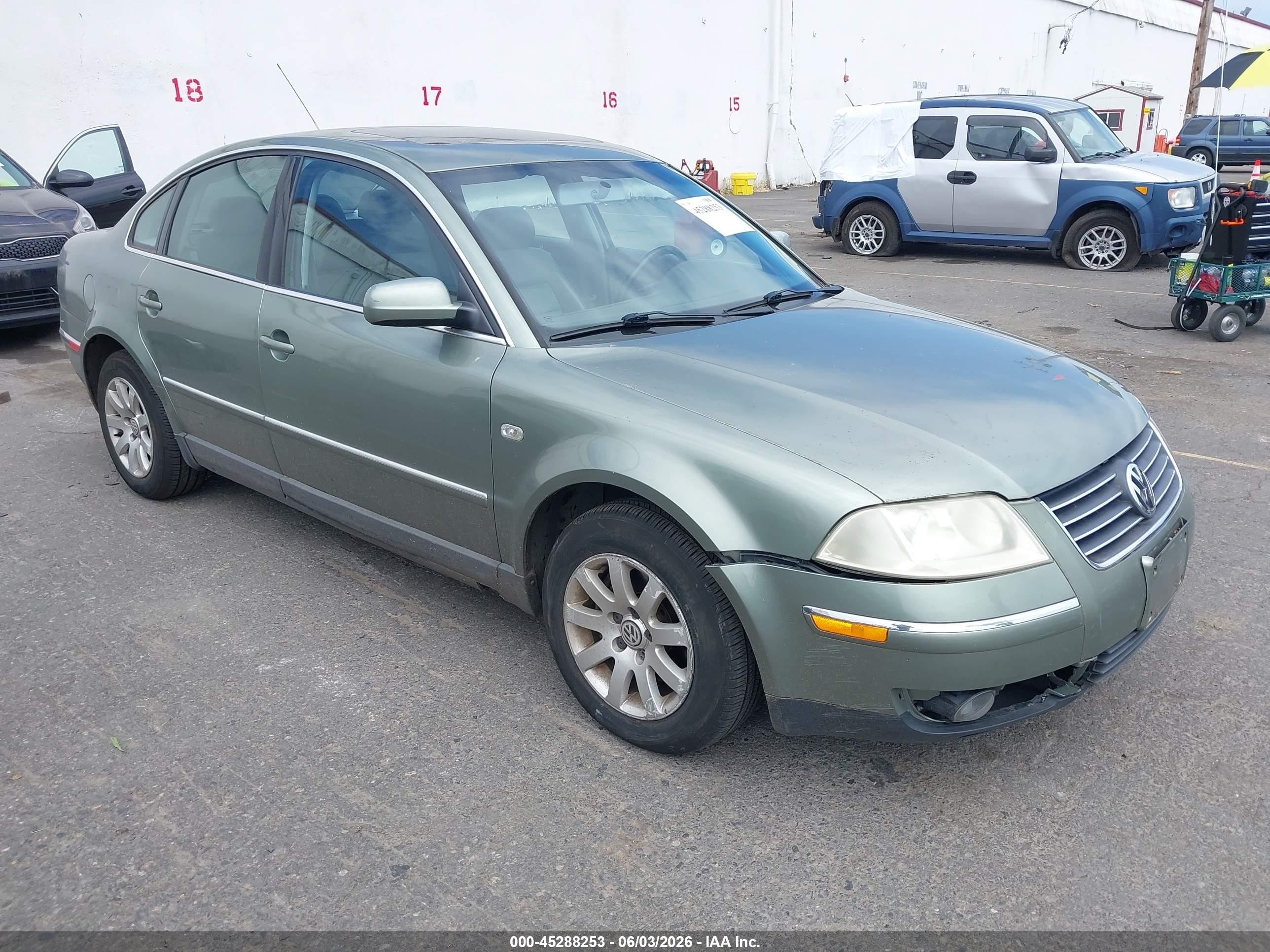 2002 Volkswagen Passat Gls Green vin: WVWPD63B02P184630