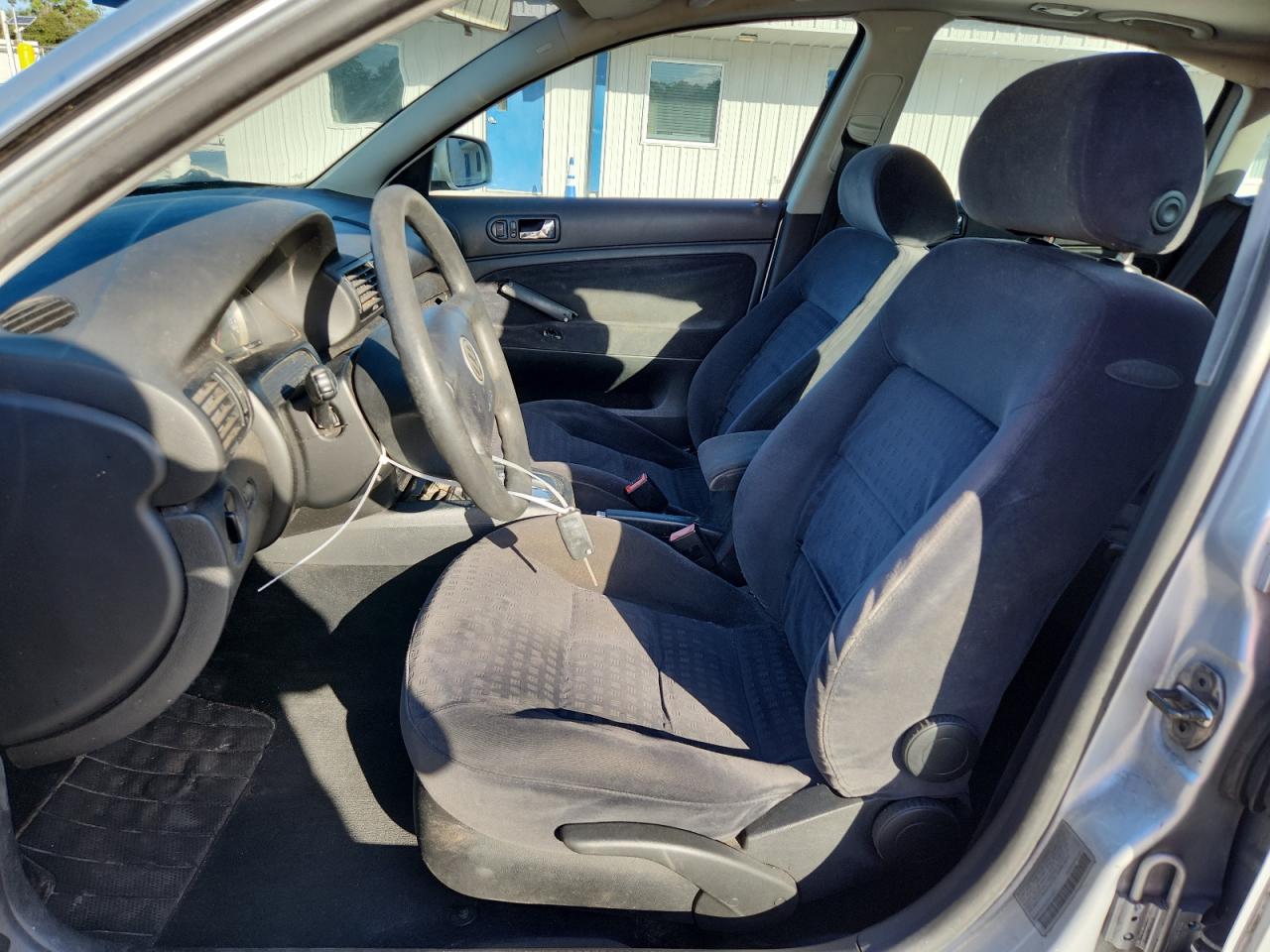2002 Volkswagen Passat Gls Silver vin: WVWPD63B02P452852