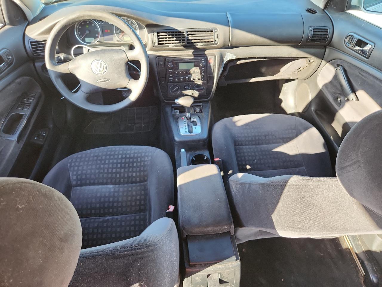 2002 Volkswagen Passat Gls Silver vin: WVWPD63B02P452852