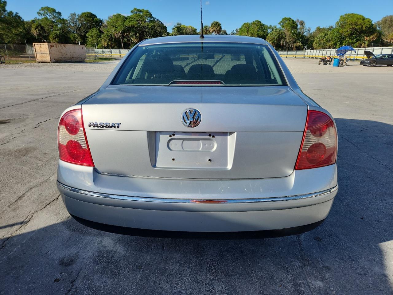 2002 Volkswagen Passat Gls Silver vin: WVWPD63B02P452852