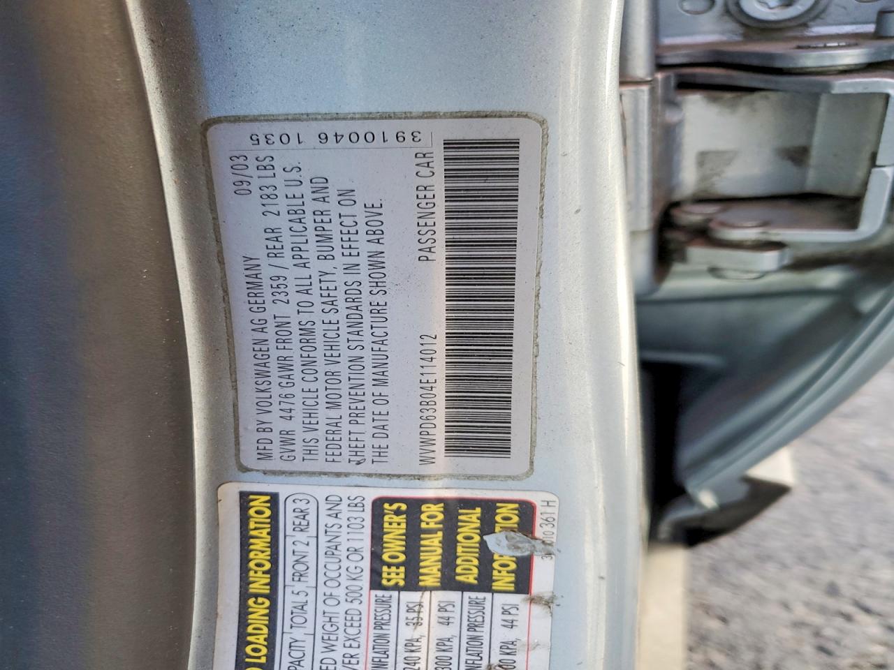 2004 Volkswagen Passat Blue vin: WVWPD63B04E114012
