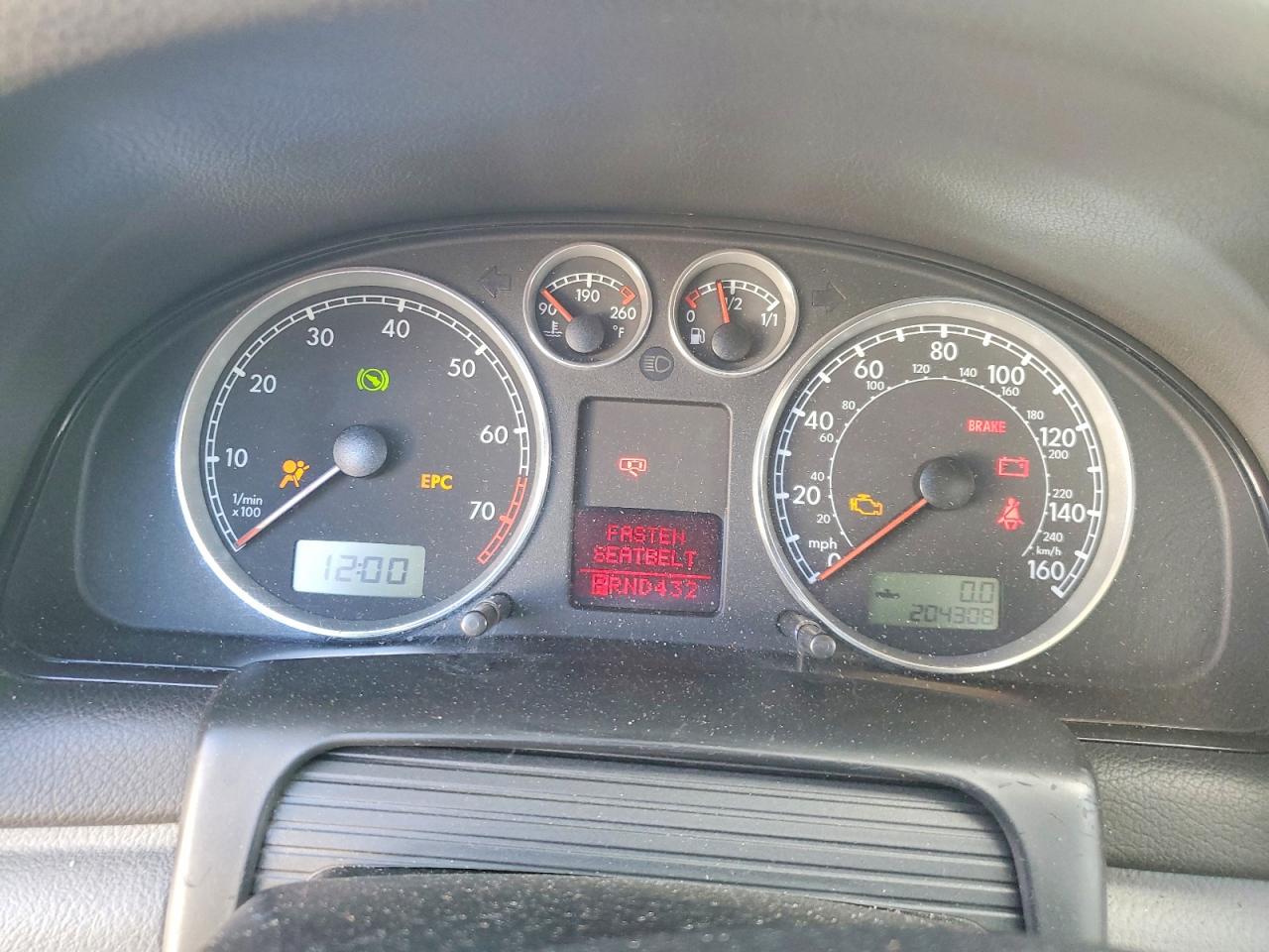 2004 Volkswagen Passat Blue vin: WVWPD63B04E114012
