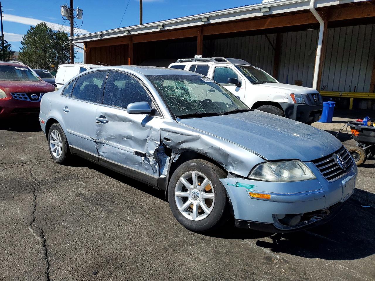 2004 Volkswagen Passat Blue vin: WVWPD63B04E114012