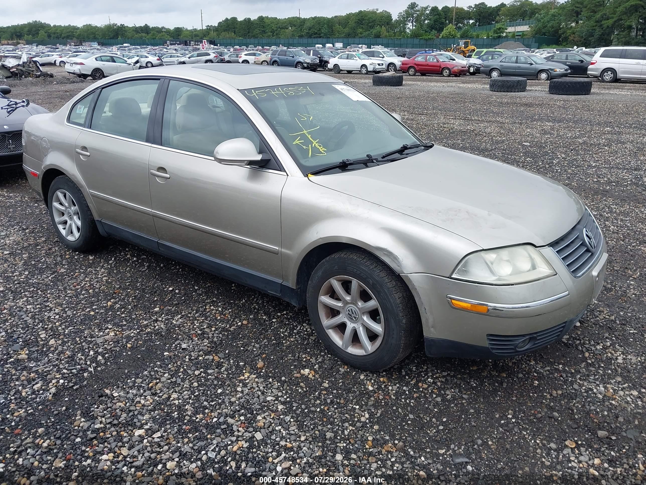2004 Volkswagen Passat Gls Tan vin: WVWPD63B04E182424
