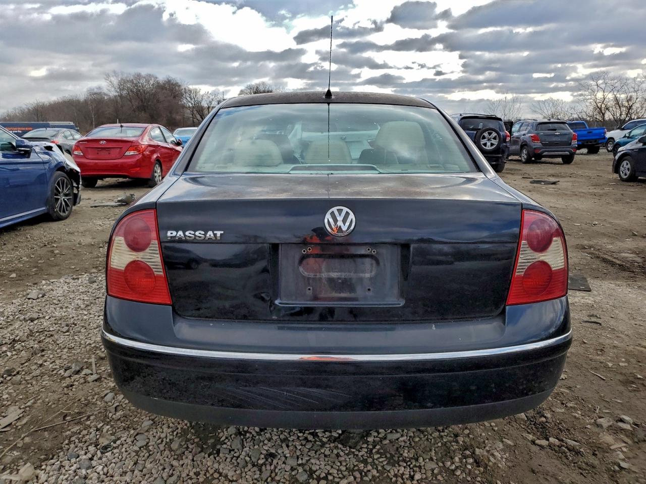 2001 Volkswagen Passat Gls Black vin: WVWPD63B11P268731