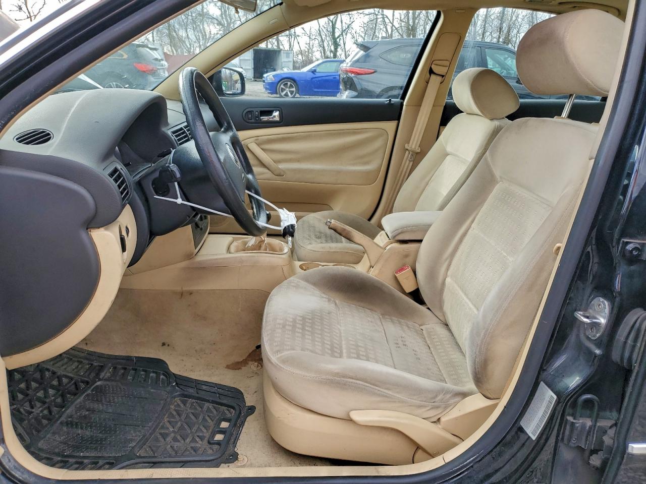 2001 Volkswagen Passat Gls Black vin: WVWPD63B11P268731