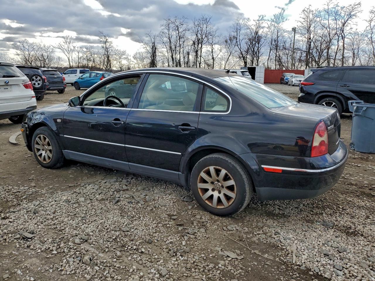 2001 Volkswagen Passat Gls Black vin: WVWPD63B11P268731