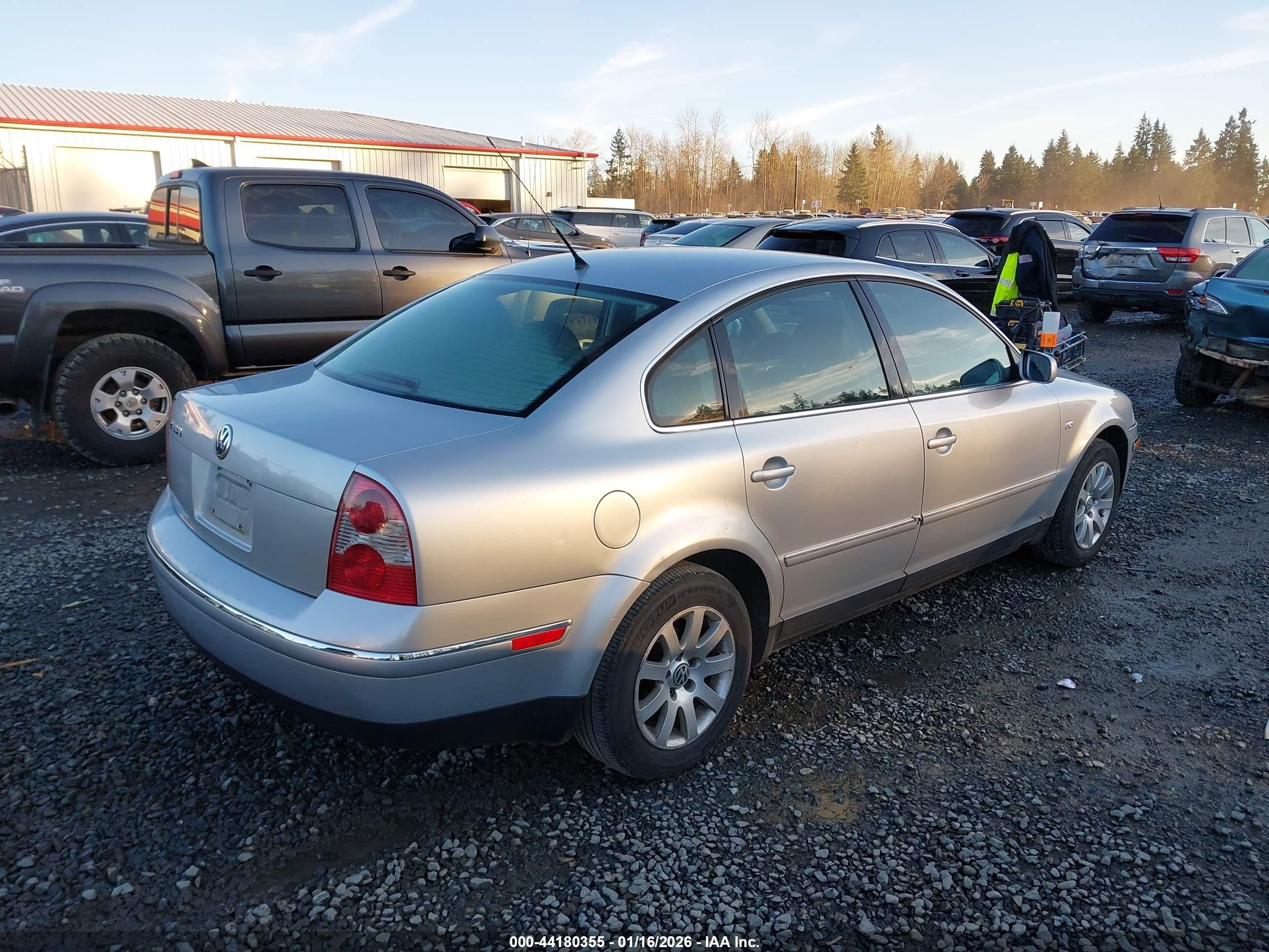 2002 Volkswagen Passat Gls Silver vin: WVWPD63B12E388607