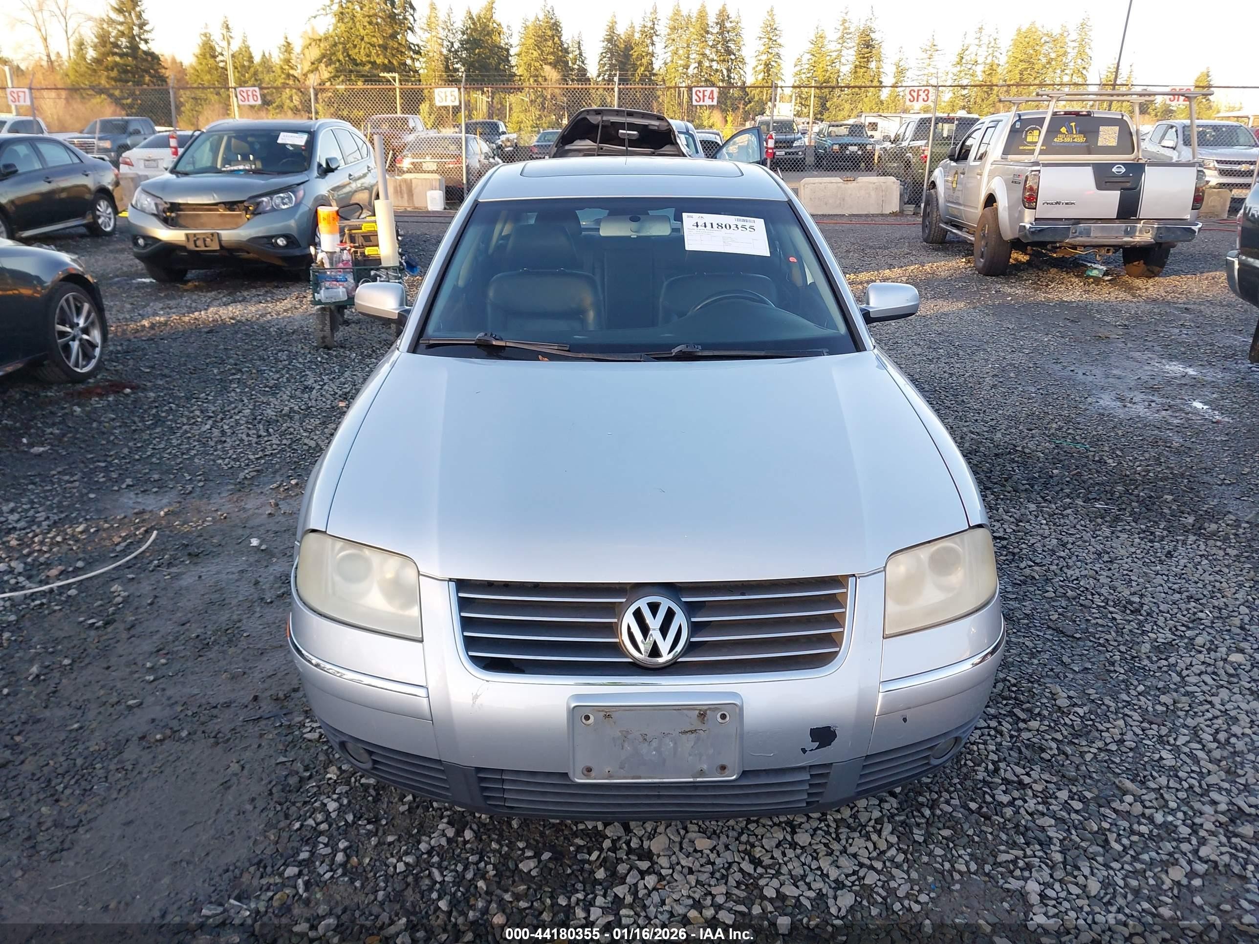2002 Volkswagen Passat Gls Silver vin: WVWPD63B12E388607