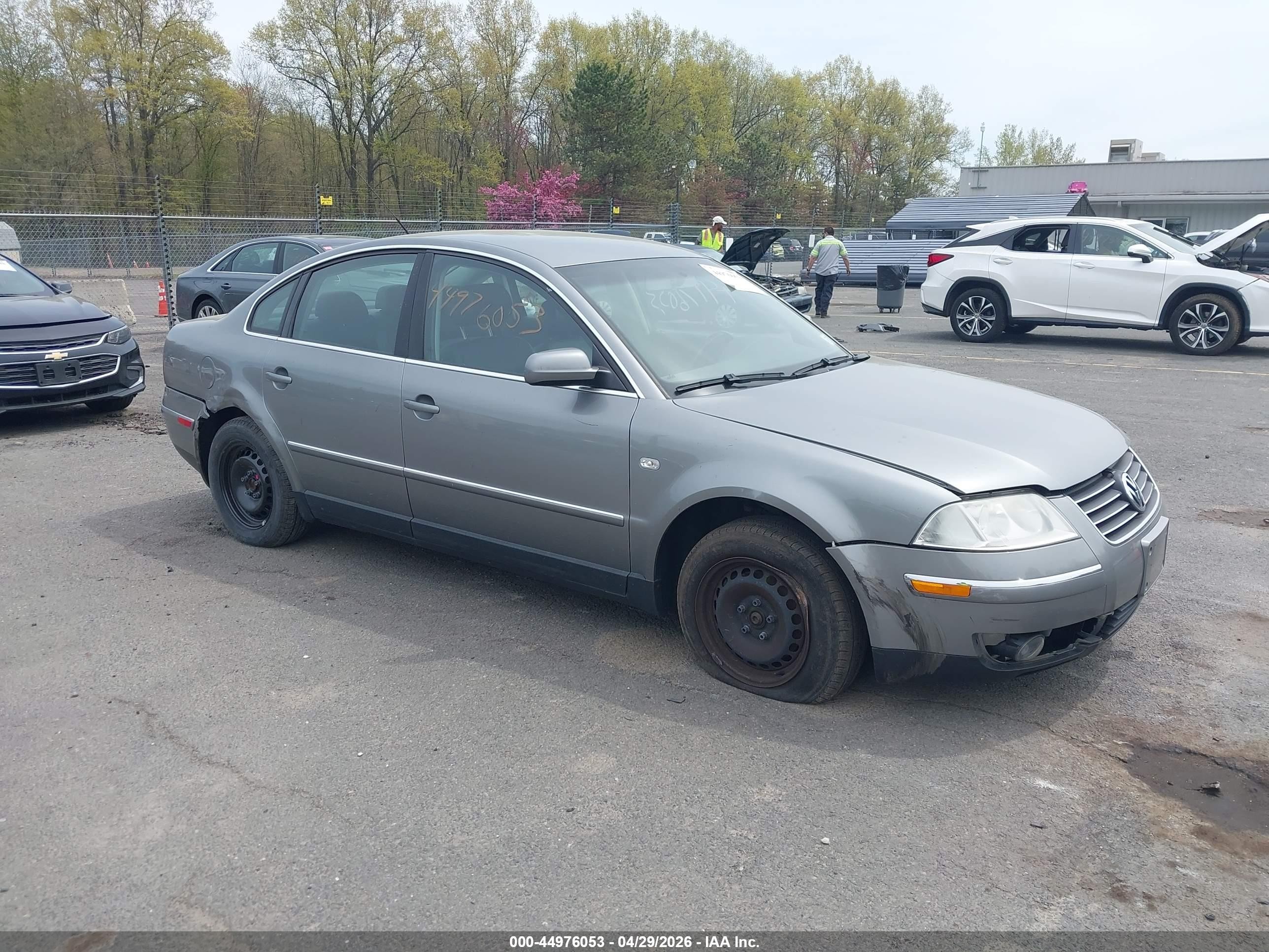 2002 Volkswagen Passat Gls Silver vin: WVWPD63B12P354011