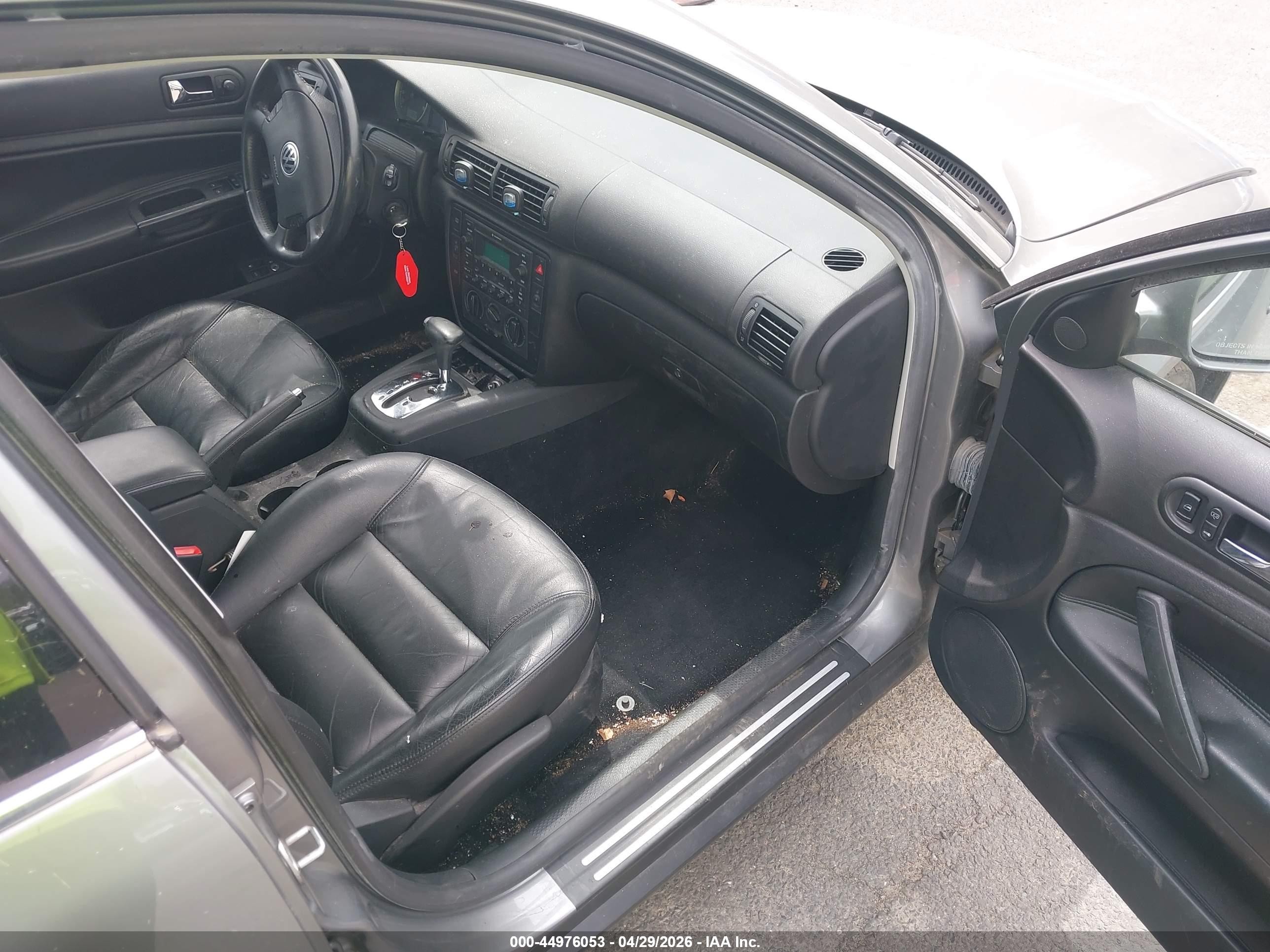 2002 Volkswagen Passat Gls Silver vin: WVWPD63B12P354011