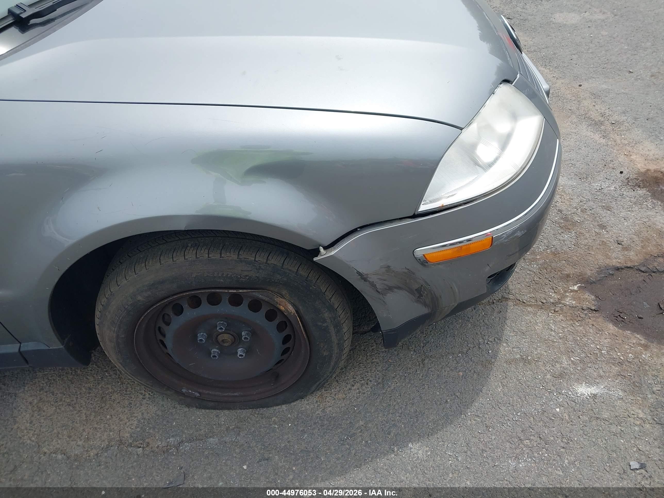 2002 Volkswagen Passat Gls Silver vin: WVWPD63B12P354011