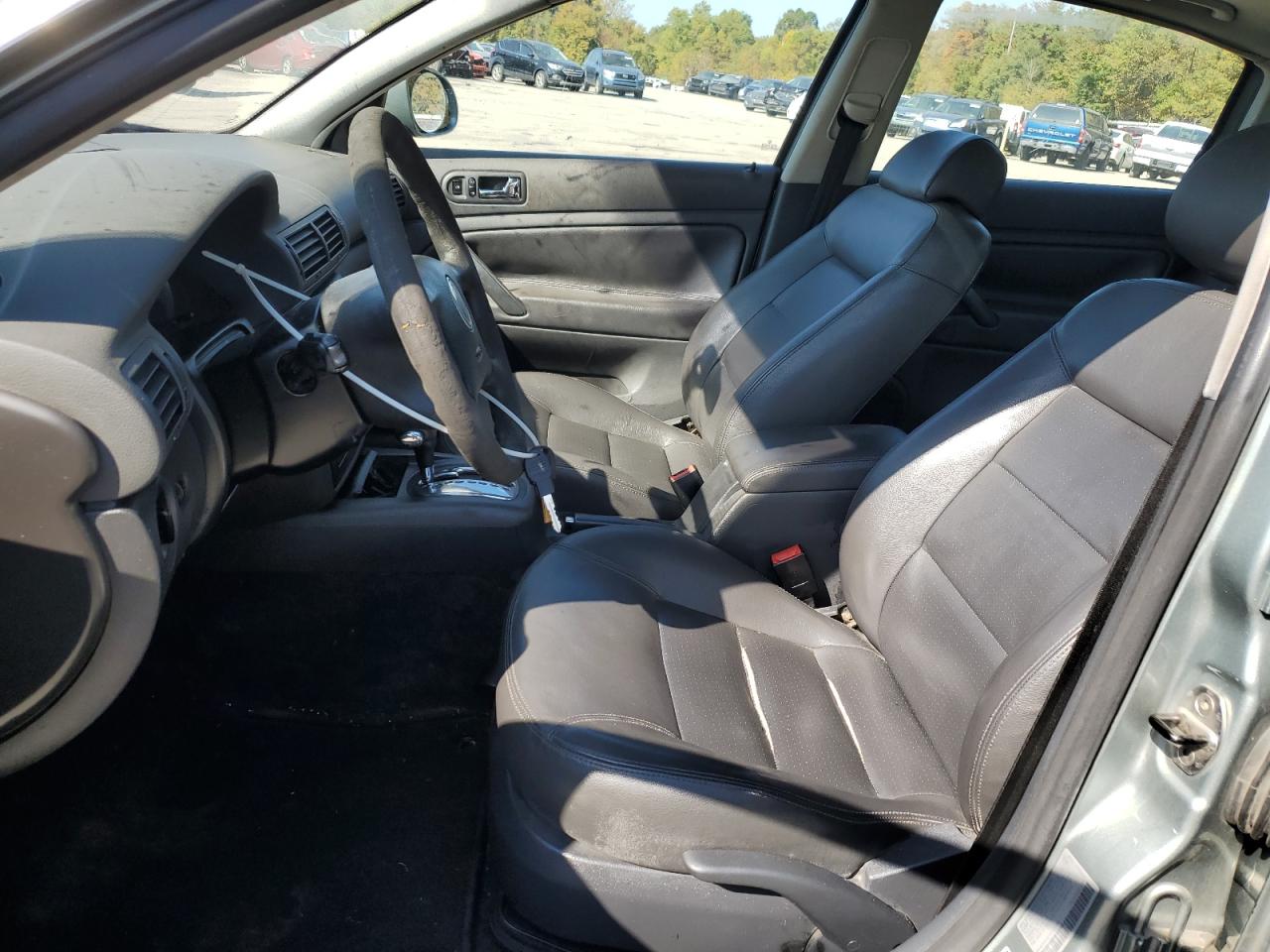 2004 Volkswagen Passat Gls Серебряный vin: WVWPD63B14E181489