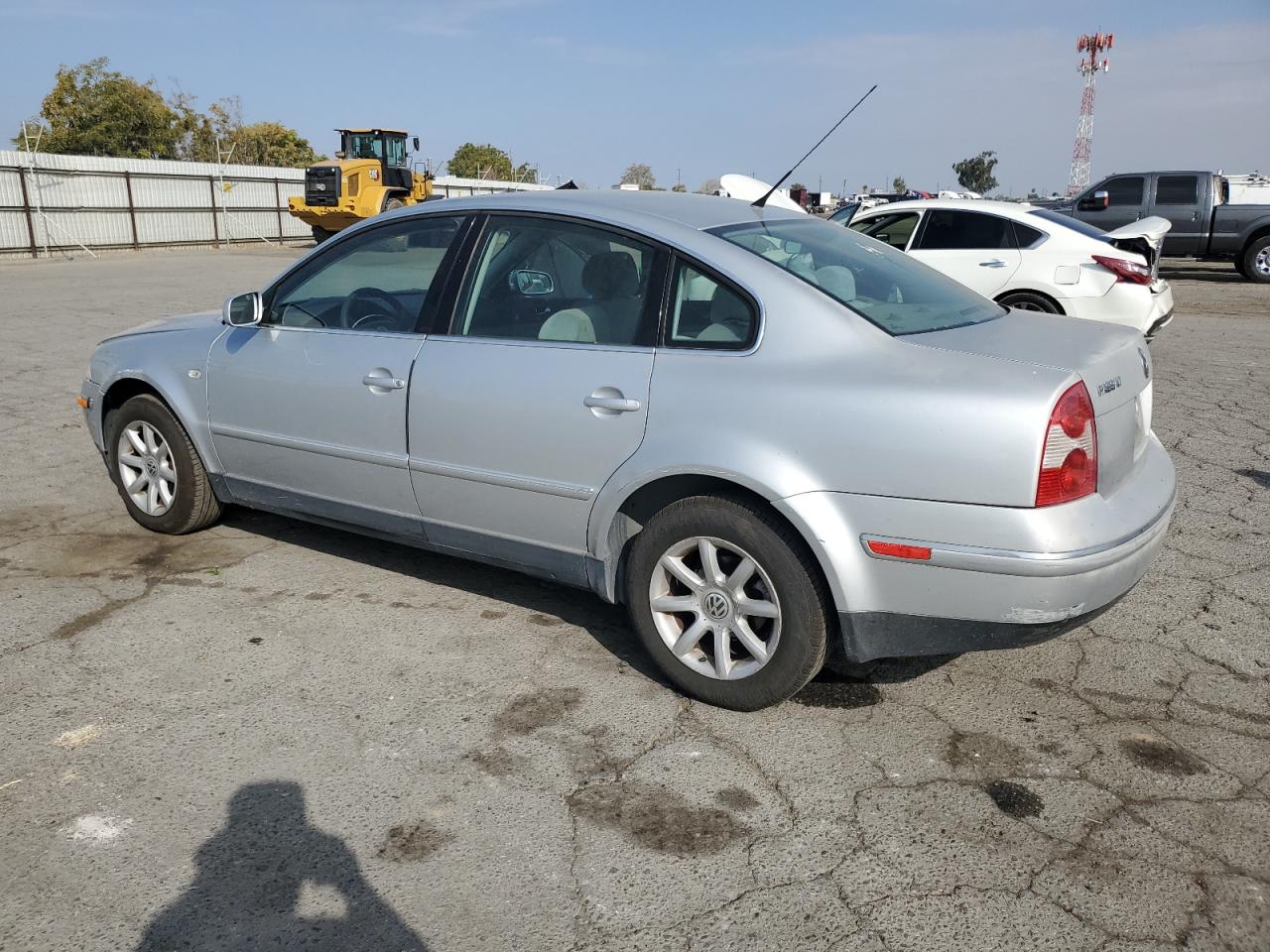 2004 Volkswagen Passat Gls Белый vin: WVWPD63B14P141790