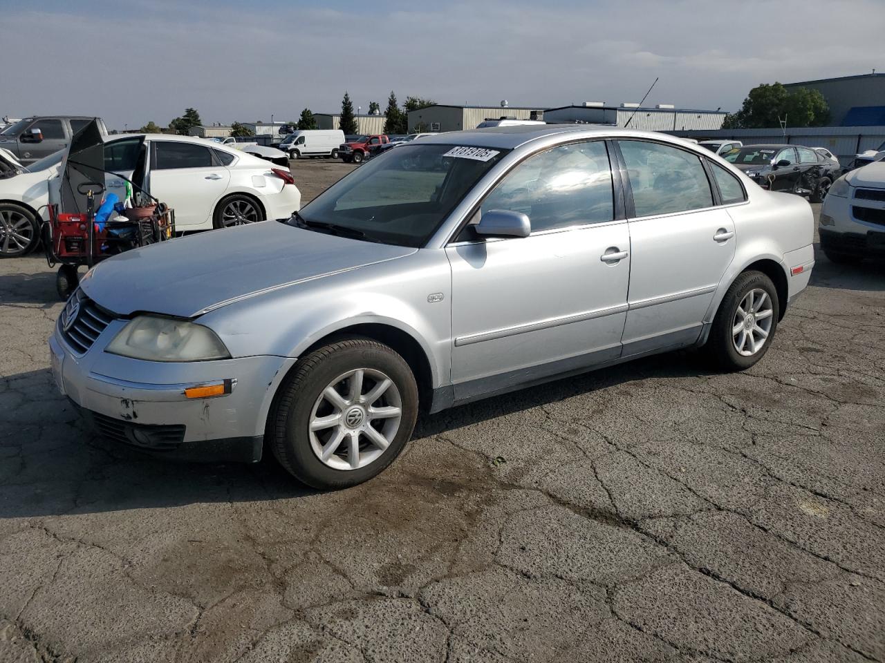 2004 Volkswagen Passat Gls Белый vin: WVWPD63B14P141790