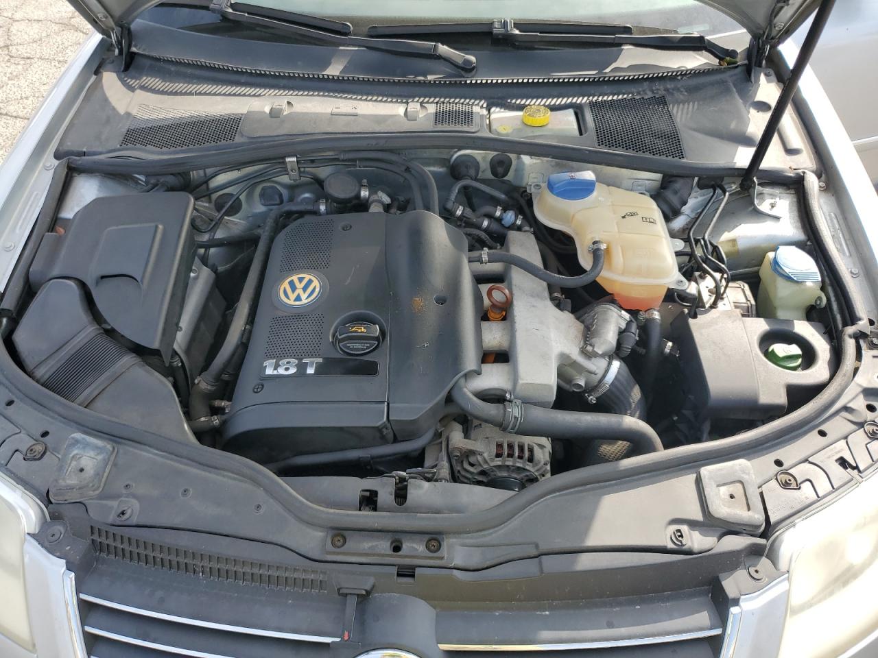 2004 Volkswagen Passat Gls Белый vin: WVWPD63B14P141790