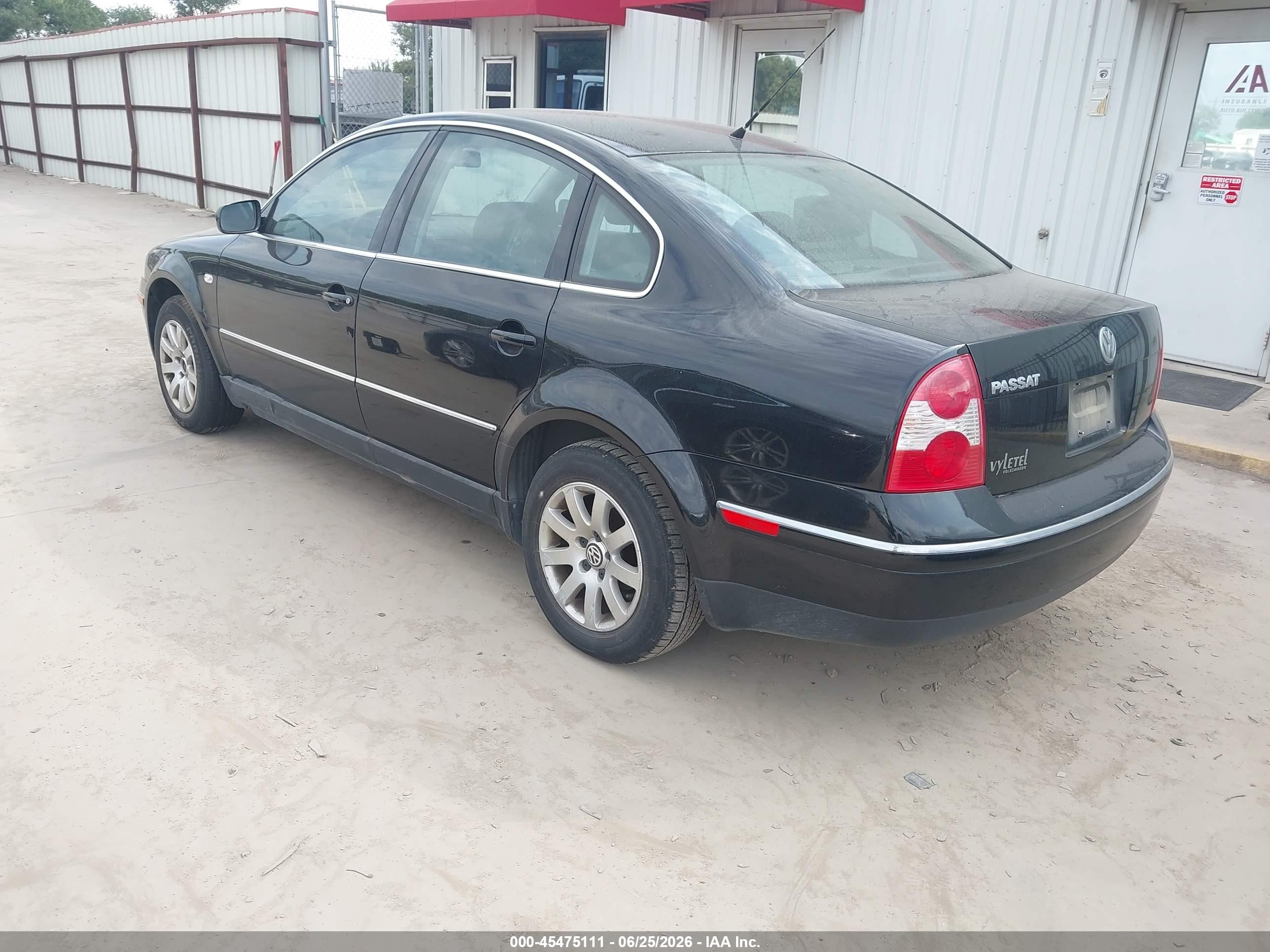 2001 Volkswagen Passat Gls Black vin: WVWPD63B21P273646