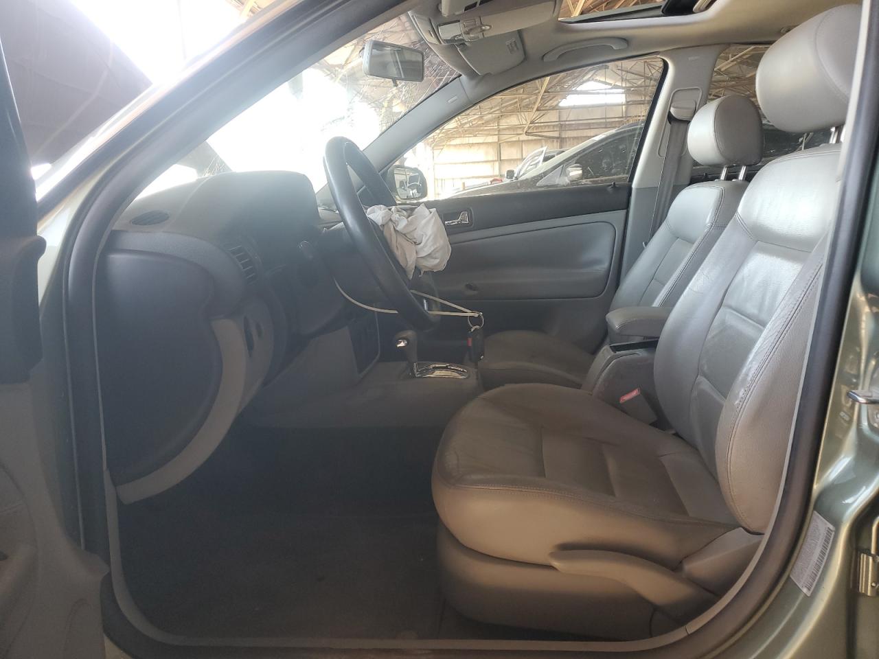 2002 Volkswagen Passat Gls Green vin: WVWPD63B22P287614