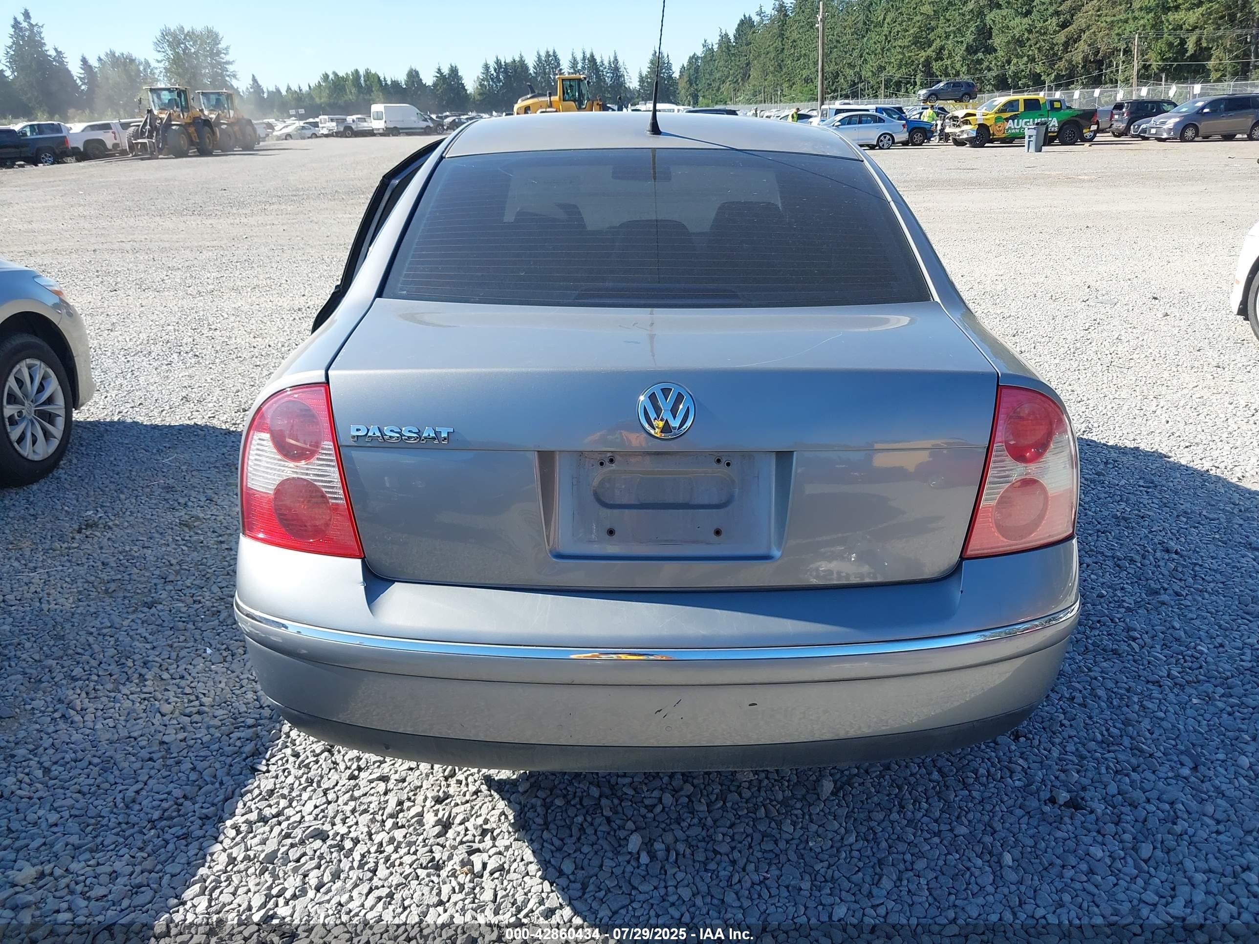 2002 Volkswagen Passat Gls Silver vin: WVWPD63B22P357449