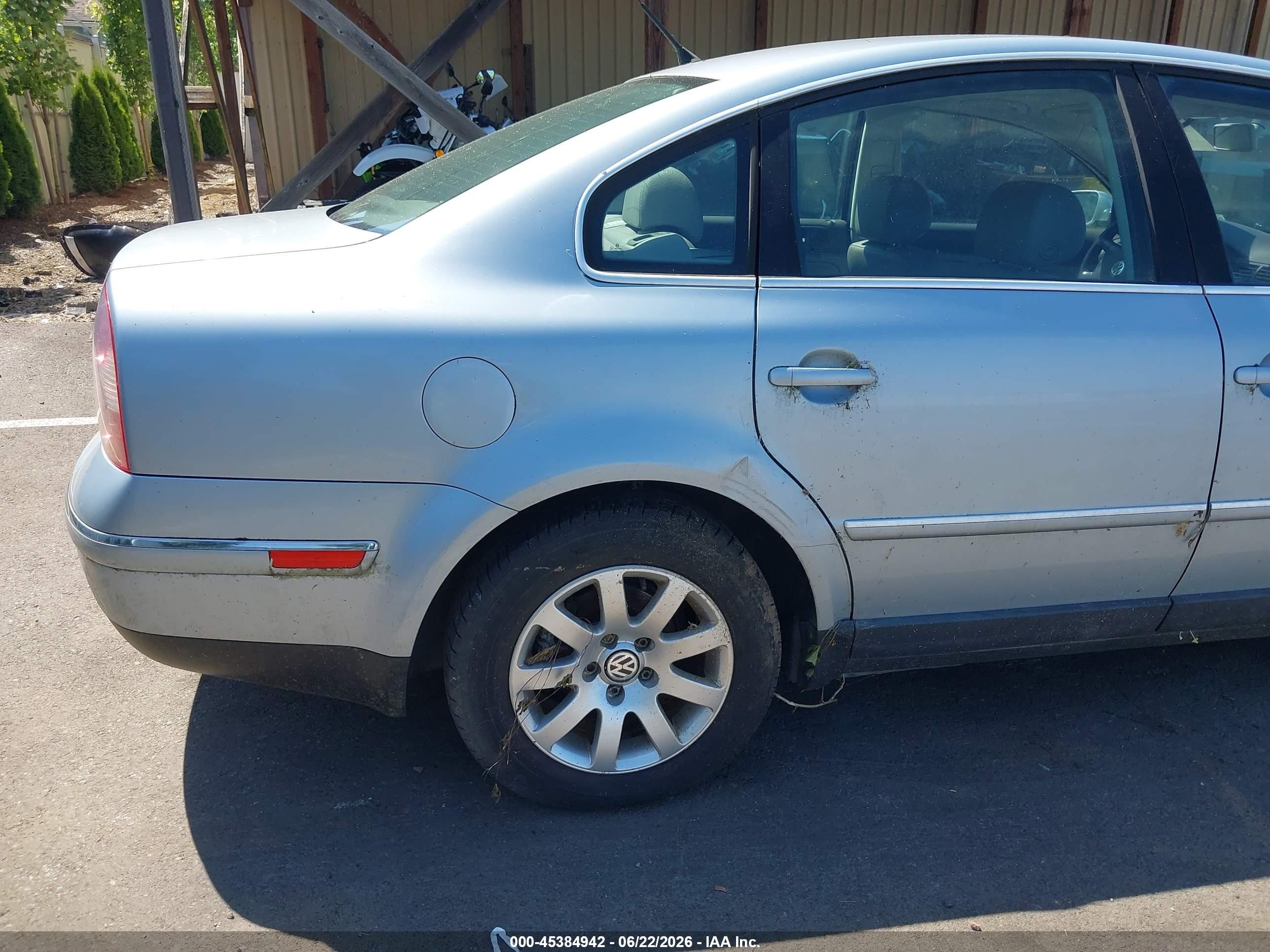 2003 Volkswagen Passat Gls Light Blue vin: WVWPD63B23P250354