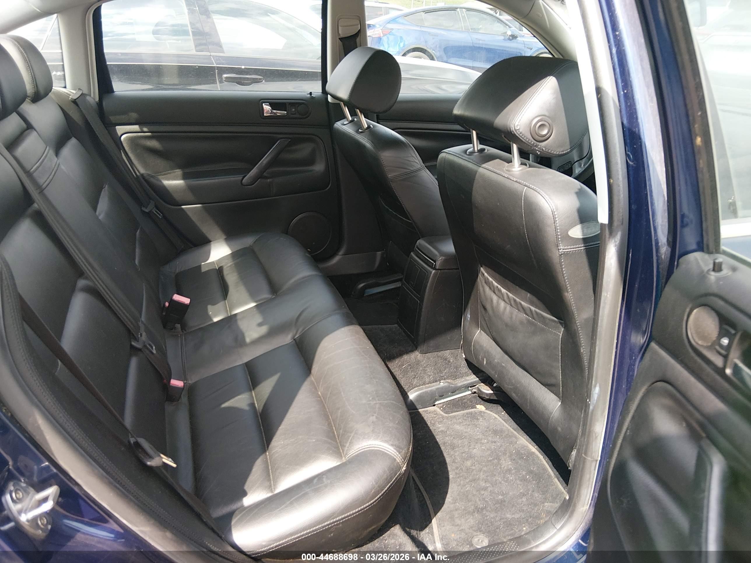 2001 Volkswagen Passat Gls Blue vin: WVWPD63B31P191859