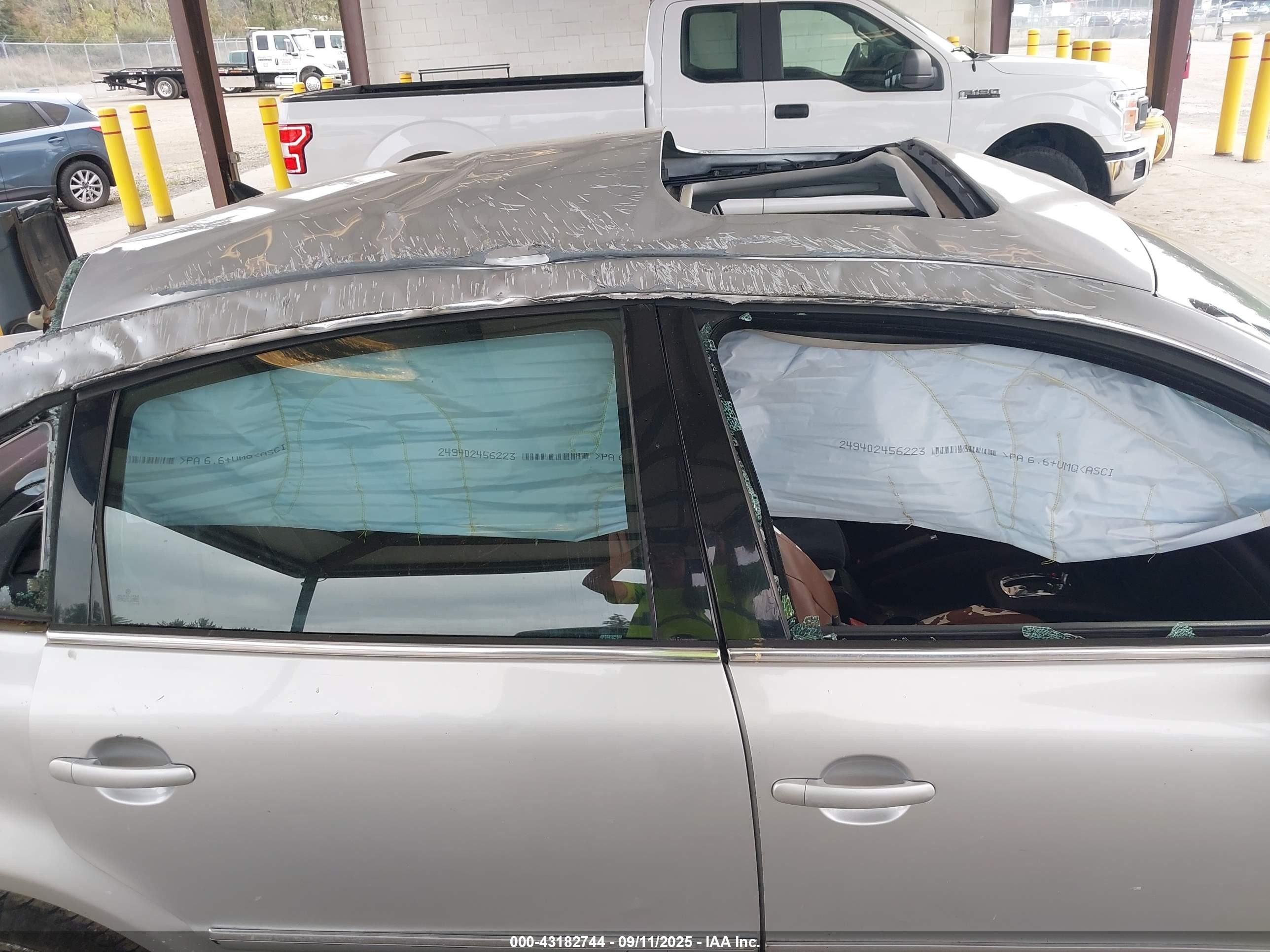 2002 Volkswagen Passat Gls Silver vin: WVWPD63B32P047892