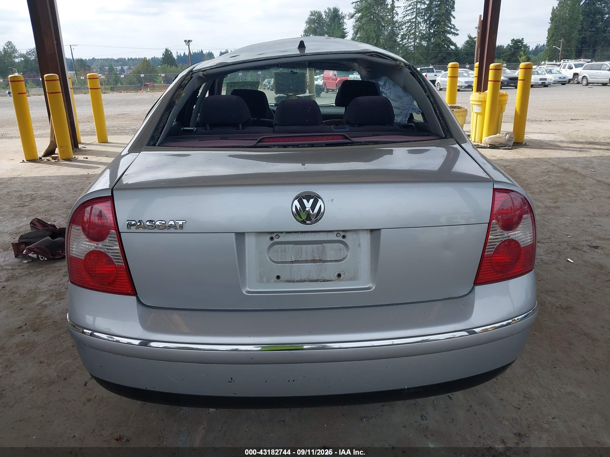 2002 Volkswagen Passat Gls Silver vin: WVWPD63B32P047892