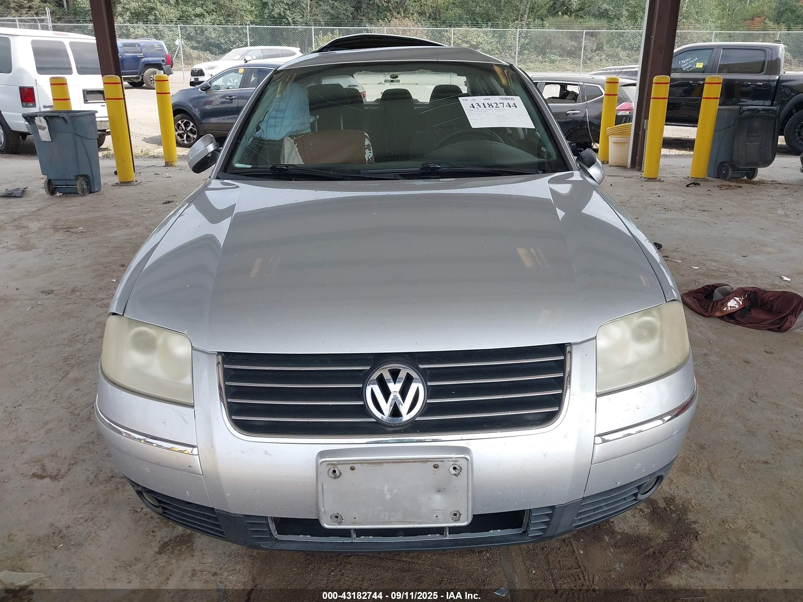 2002 Volkswagen Passat Gls Silver vin: WVWPD63B32P047892